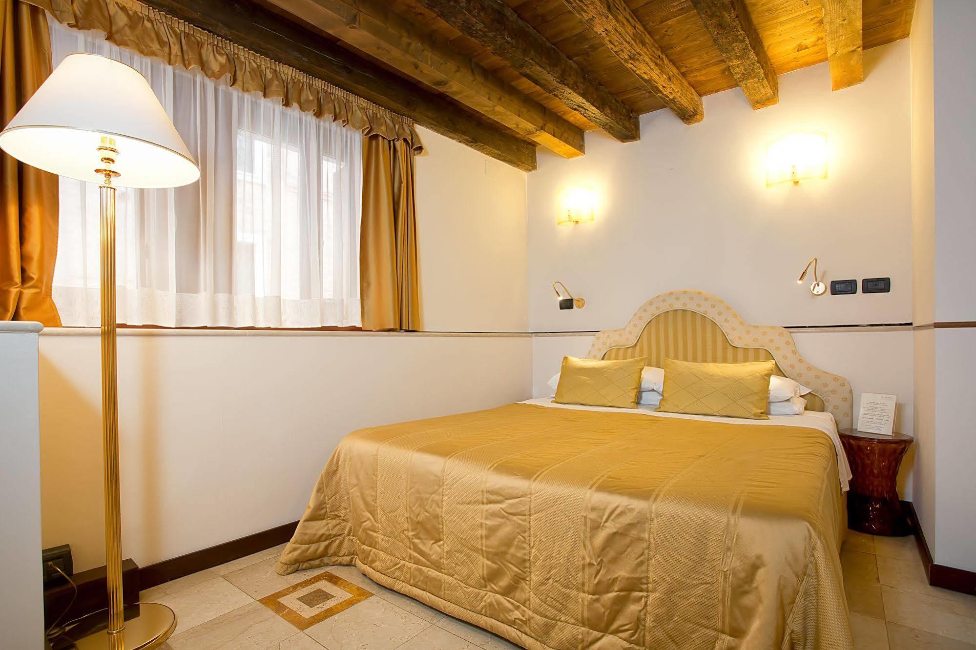 Ca' San Giorgio B&B 2* Venice