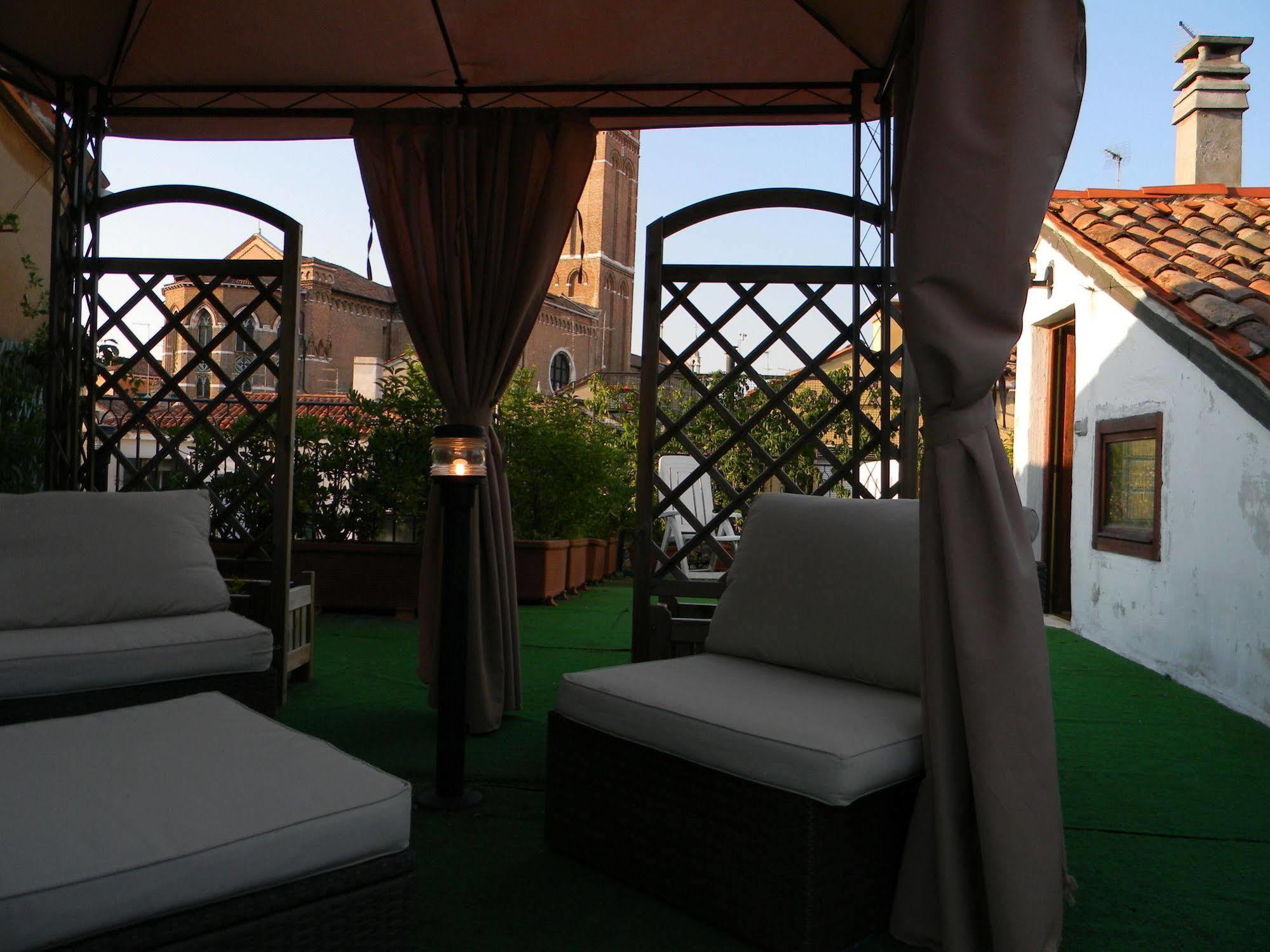 Hotel Pantalon Veneza
