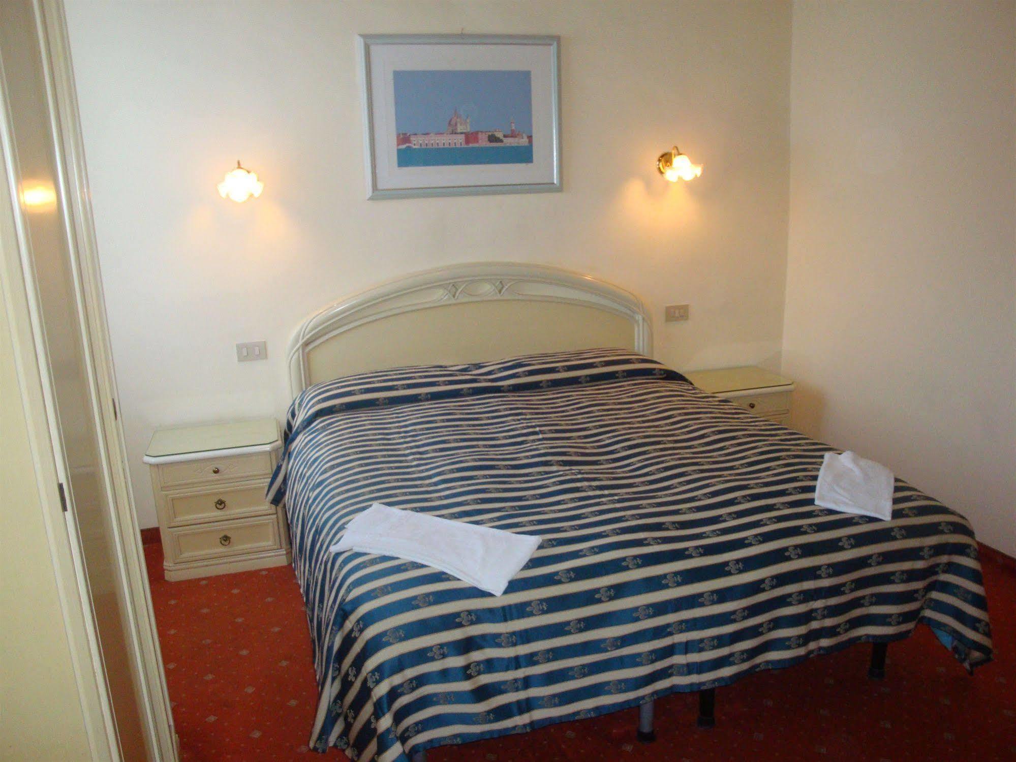 Casa Linger Hotel *