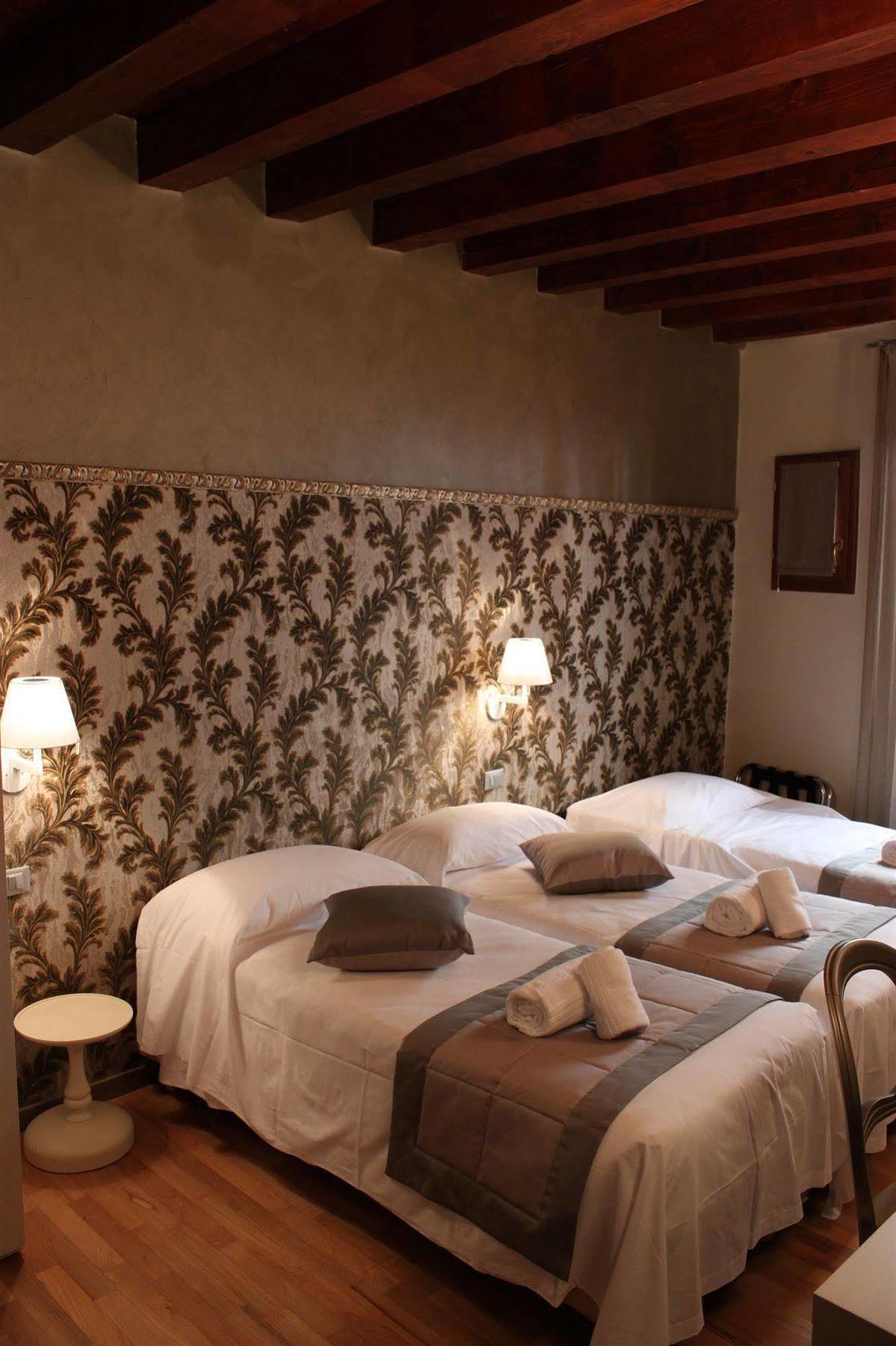 Rio Hotel 2*