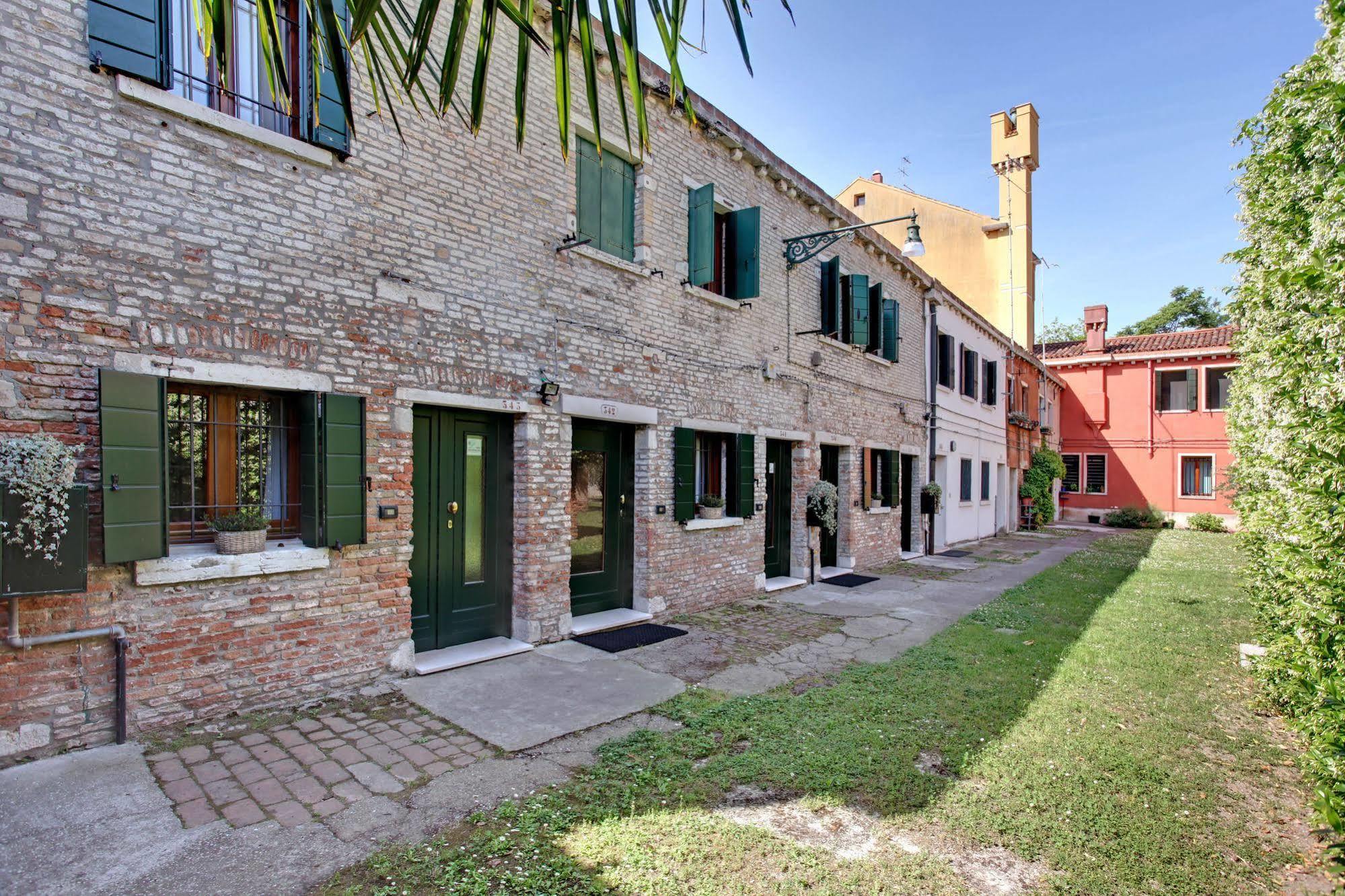 Garden Houses Apartment