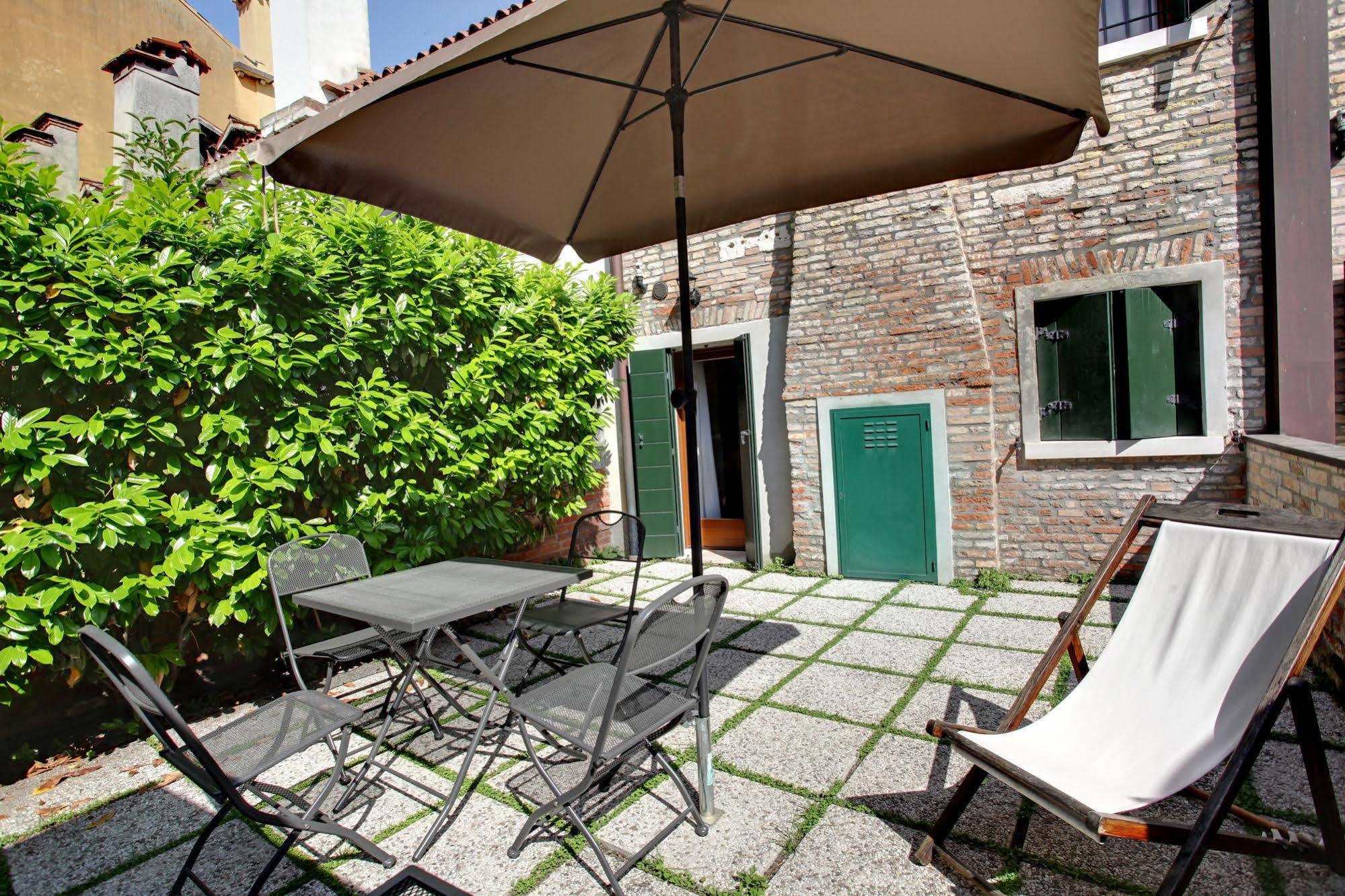 Apartment Garden Houses