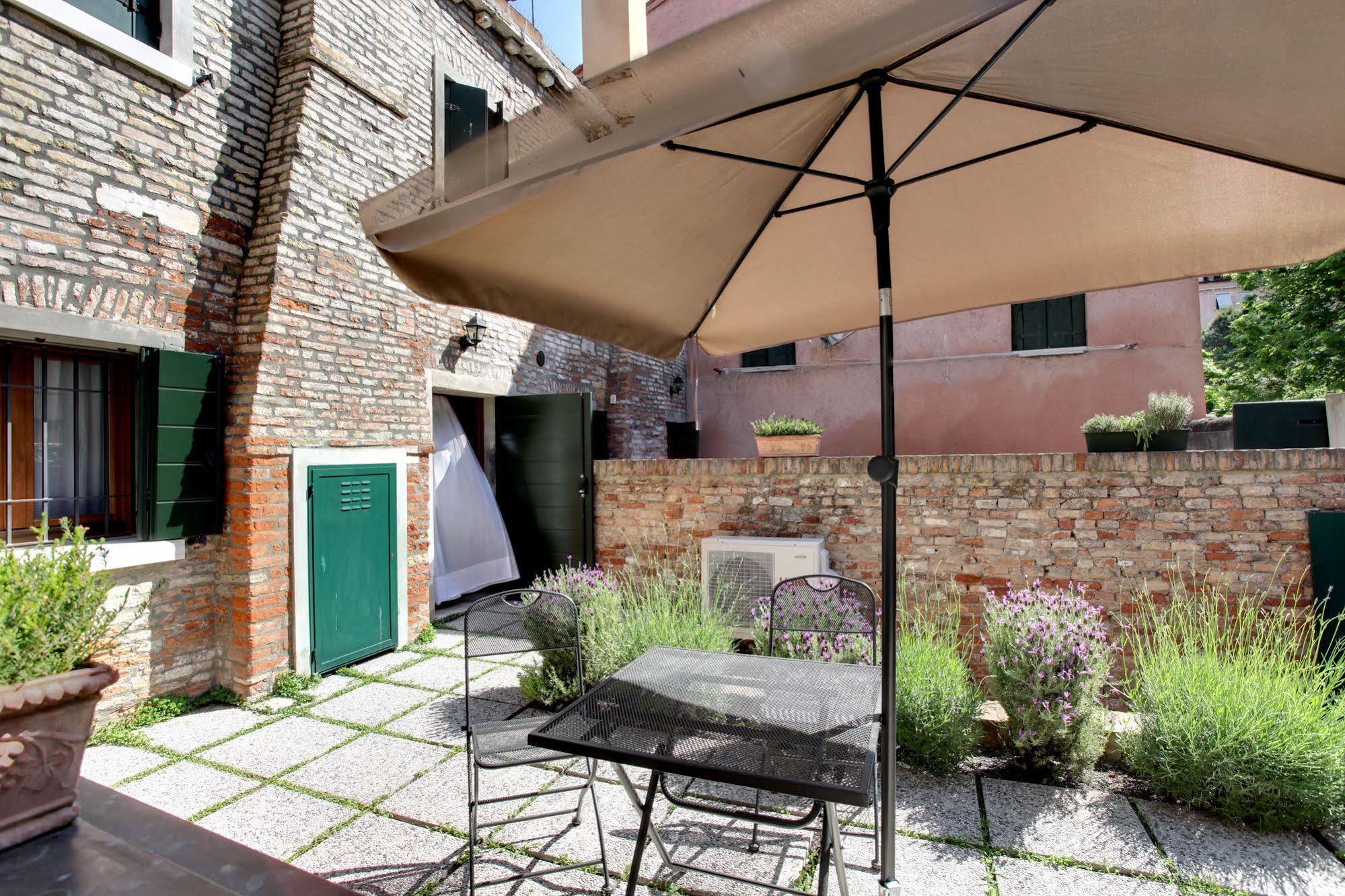 Garden Houses Apartment Venice