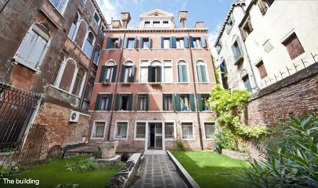 And - Private In Shared Guest house