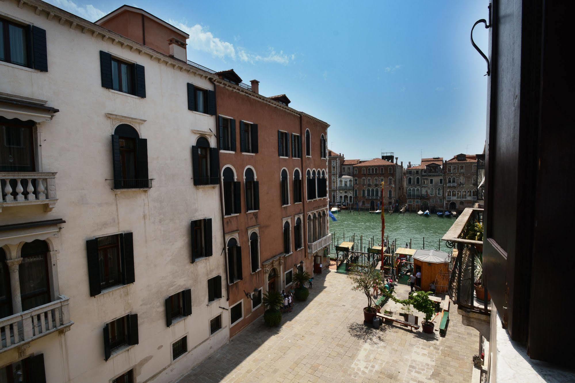 Ve.n.i.ce. Cera Palazzo Grimani * Venice