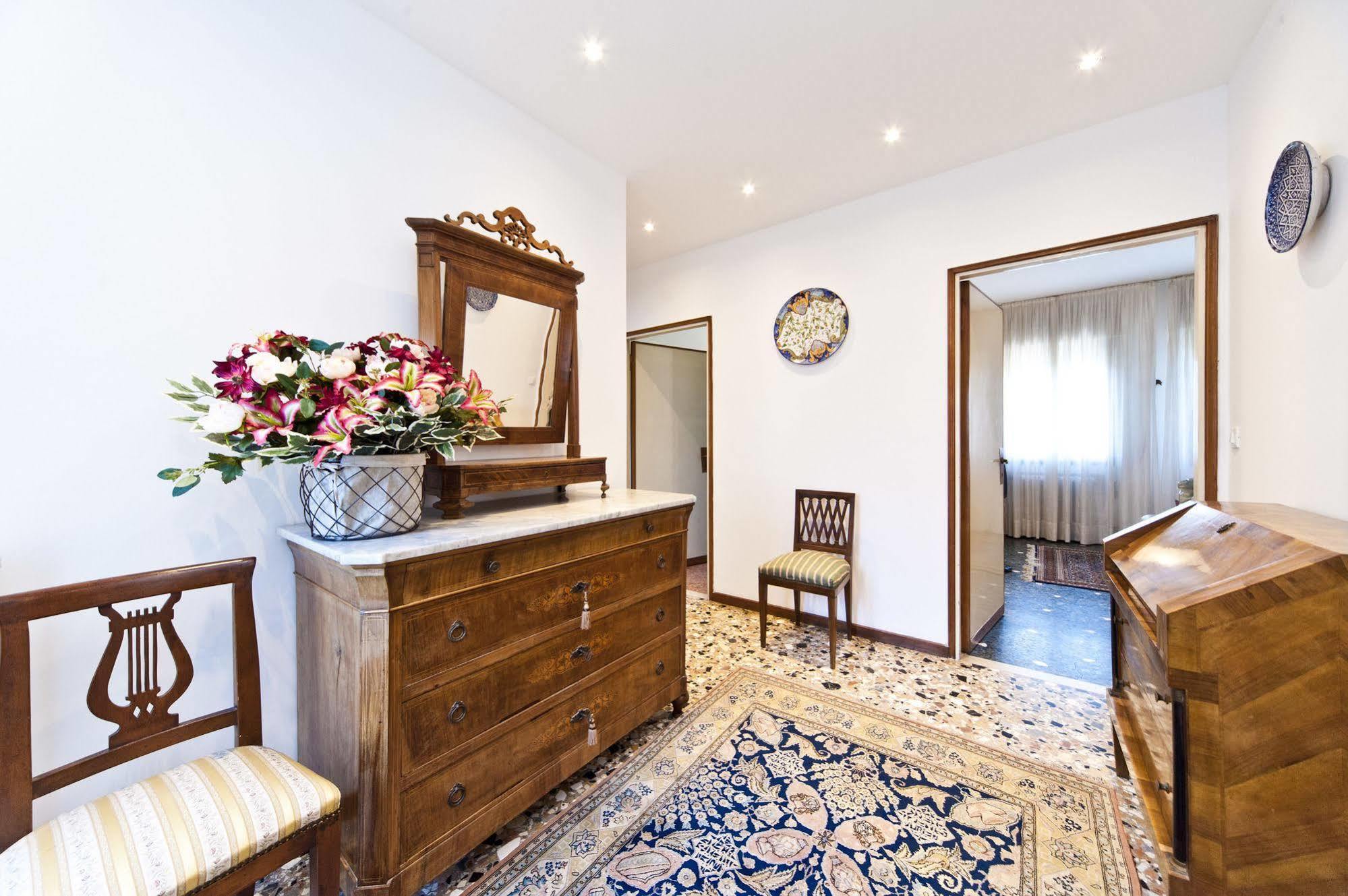 Apartment Ca' Teresa Train Station - Cruise Close