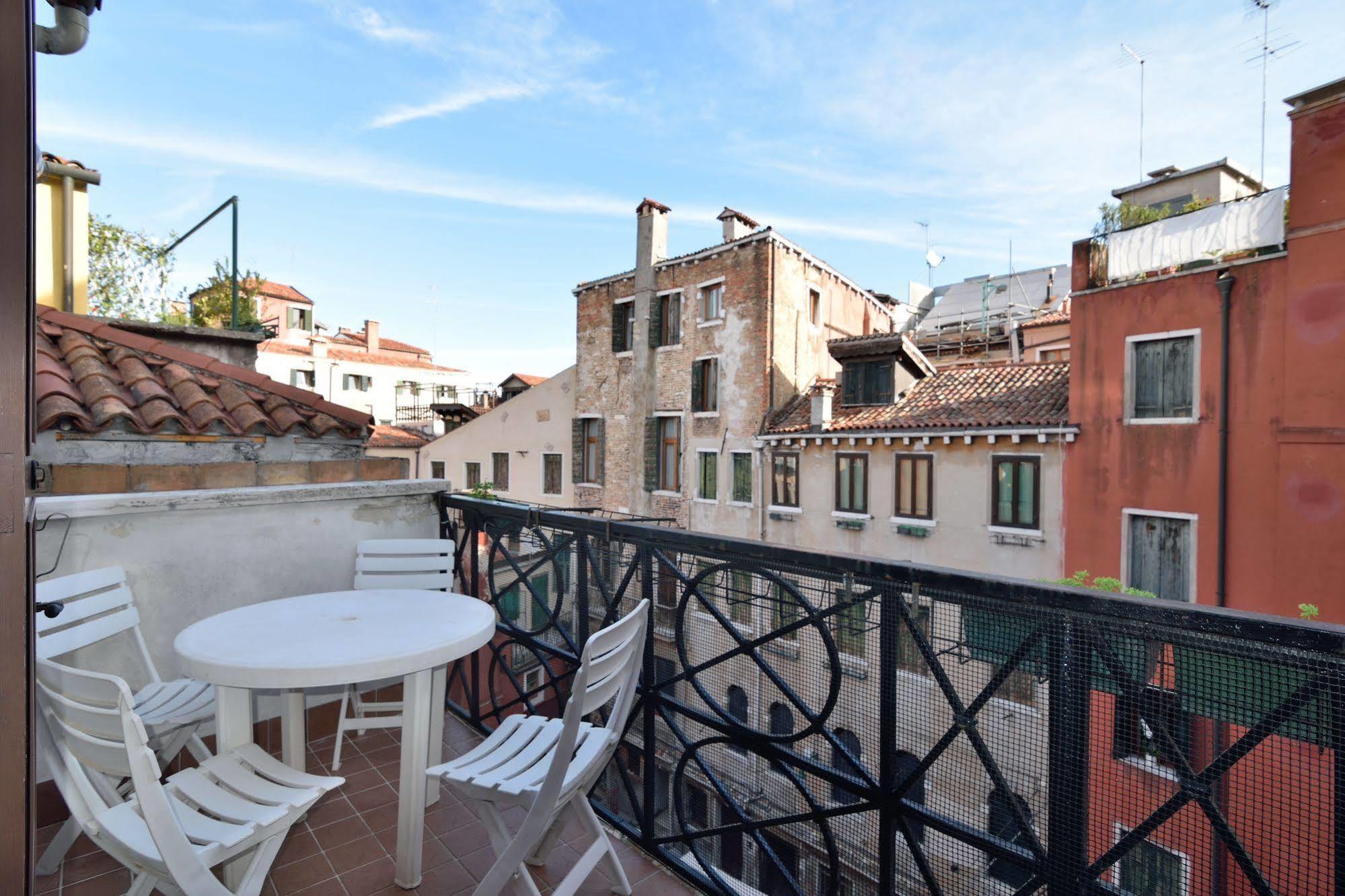 Specchieri * Veneza