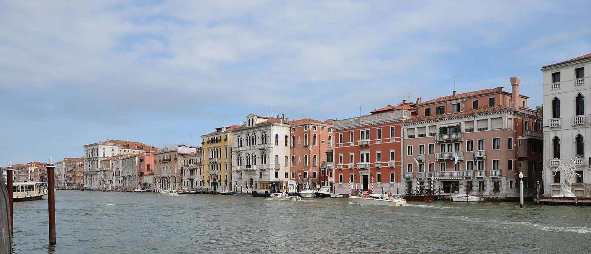 Mocenigo~canalgrande Aperitif * Veneza
