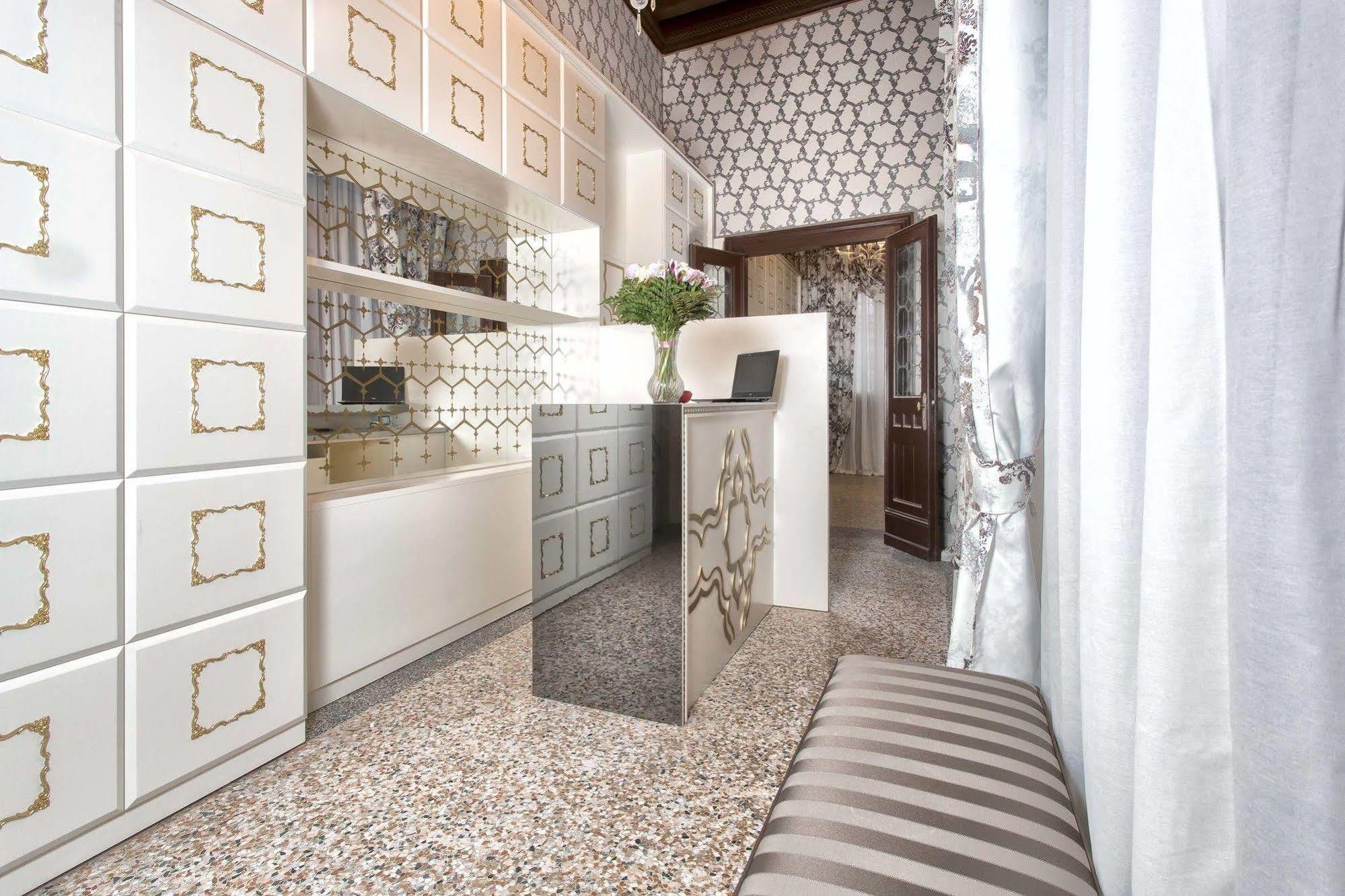 Ca' Nobile Corner Hotel