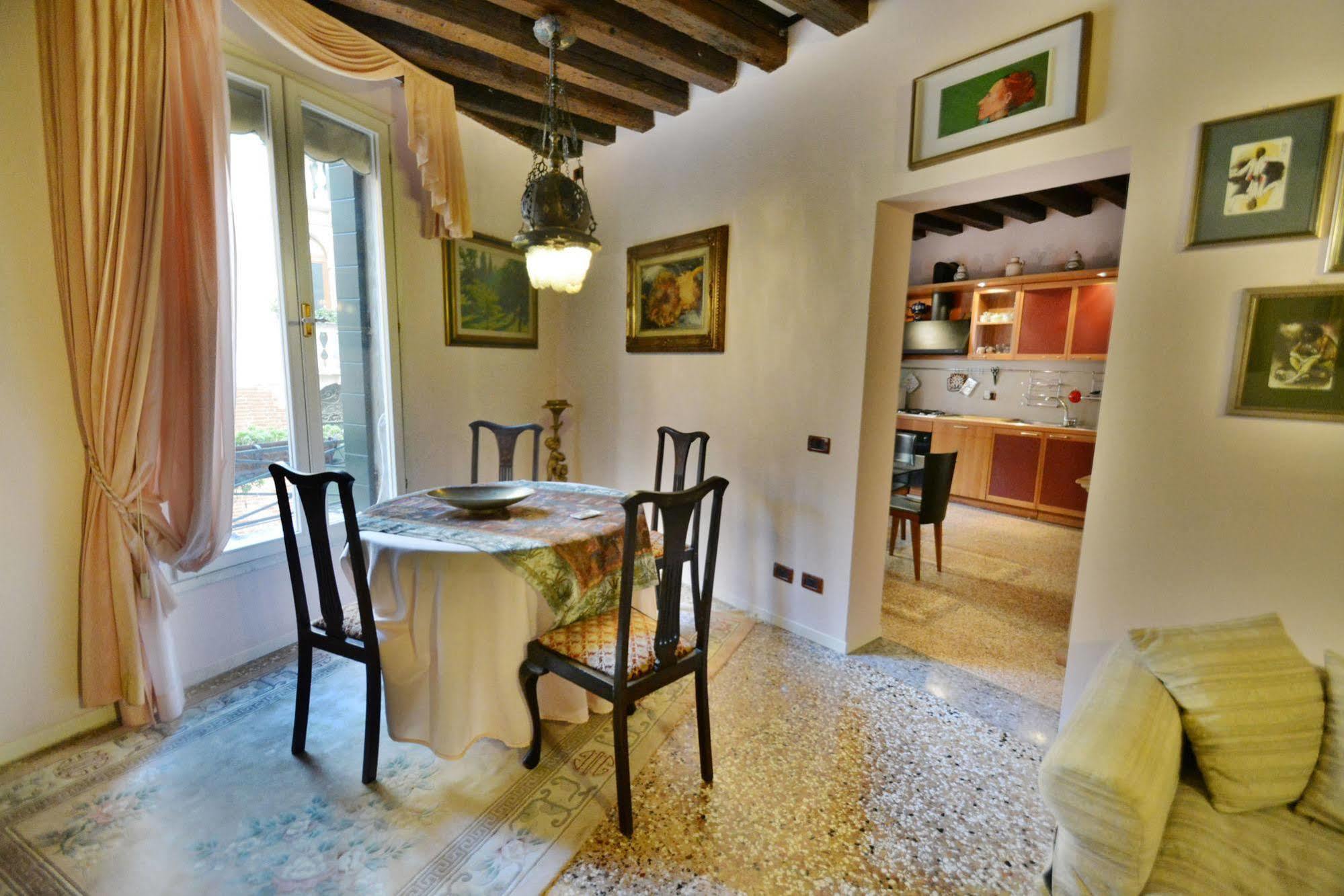 Apartment Ve.n.i.ce. Cera Casa Del Sol Venice