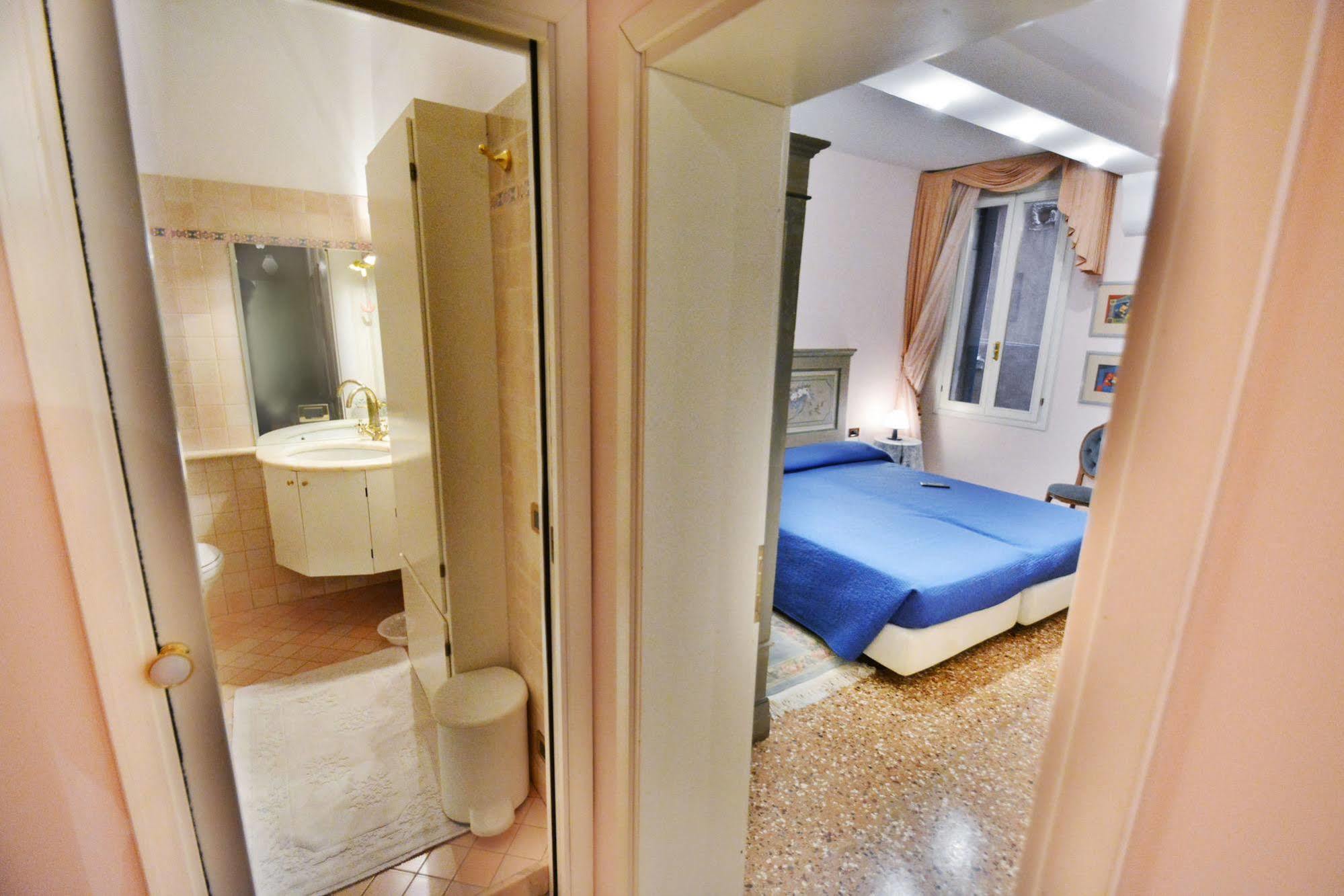 Apartment Ve.n.i.ce. Cera Casa Del Sol Venice