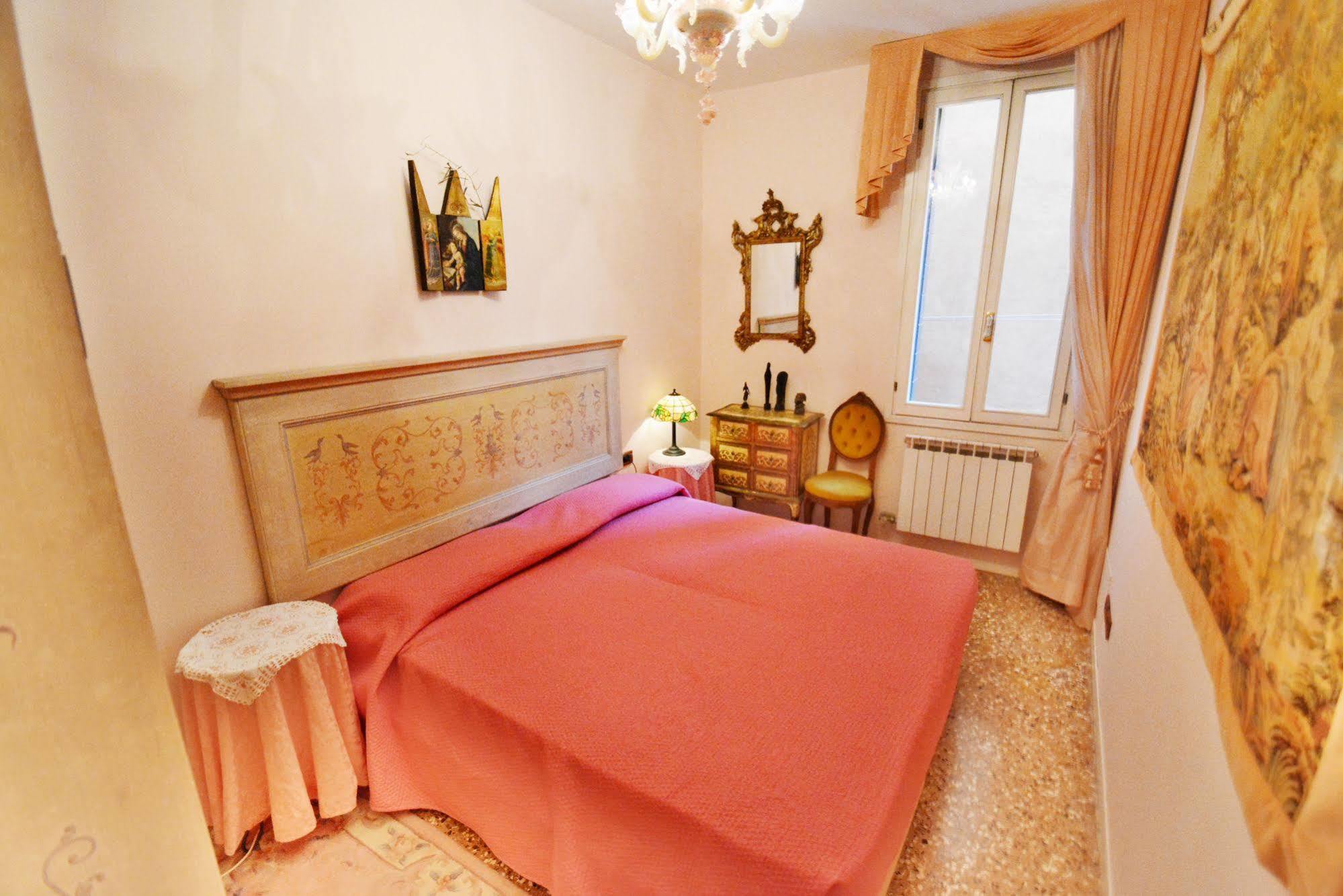 Apartment Ve.n.i.ce. Cera Casa Del Sol *