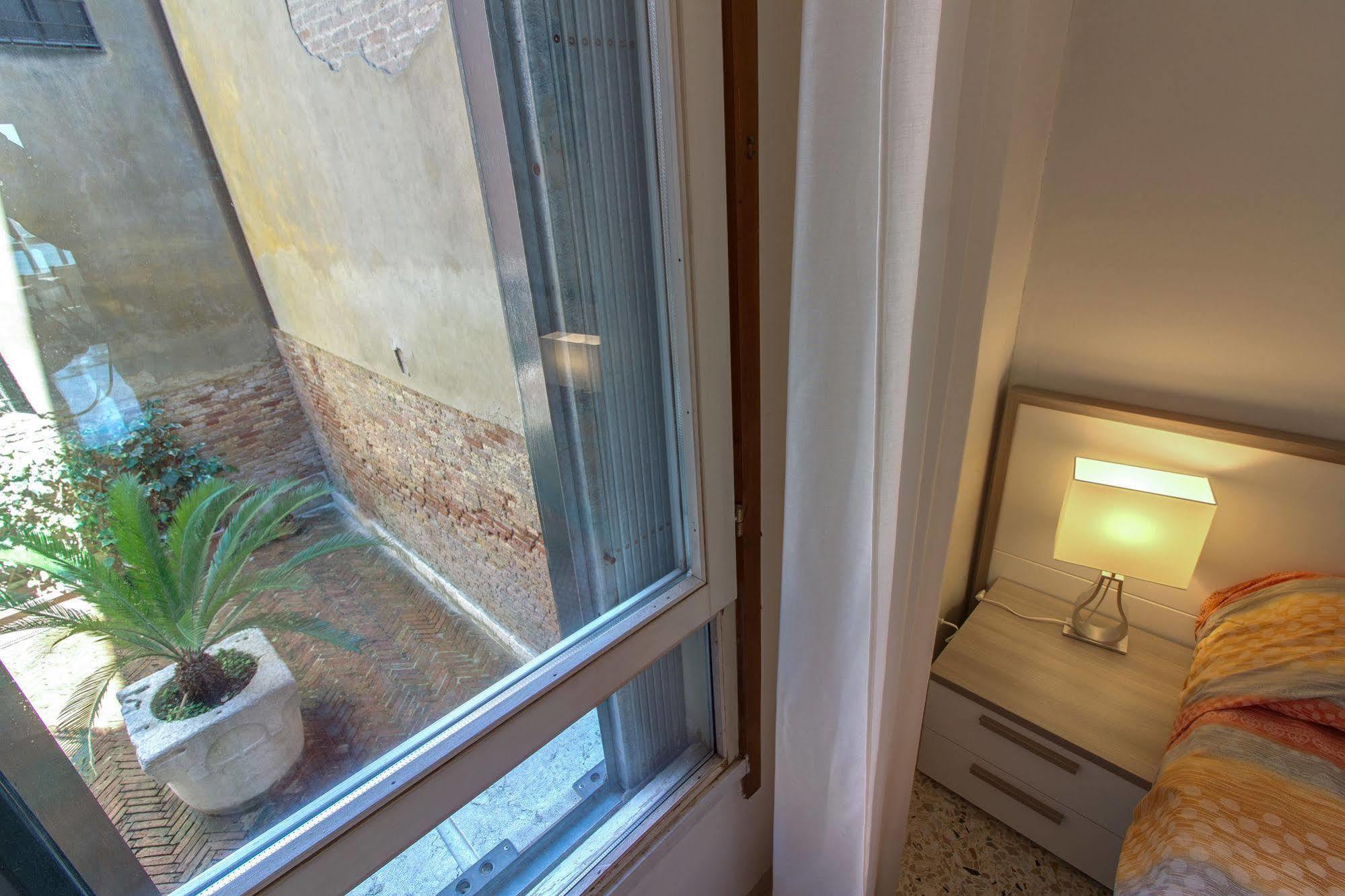 Ve.n.i.ce Cera Palazzo Gardella Venice