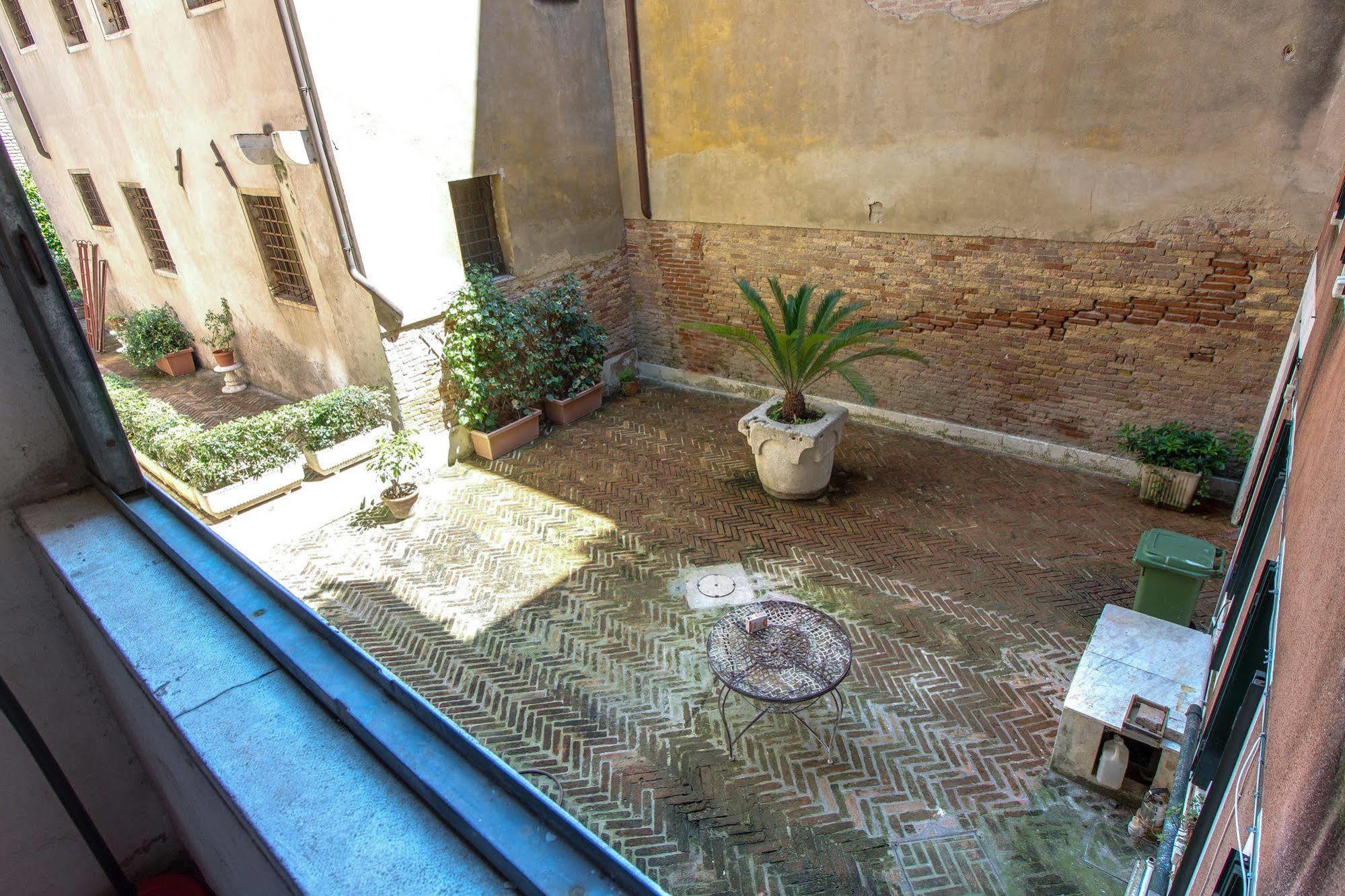 Ve.n.i.ce Cera Palazzo Gardella Venice