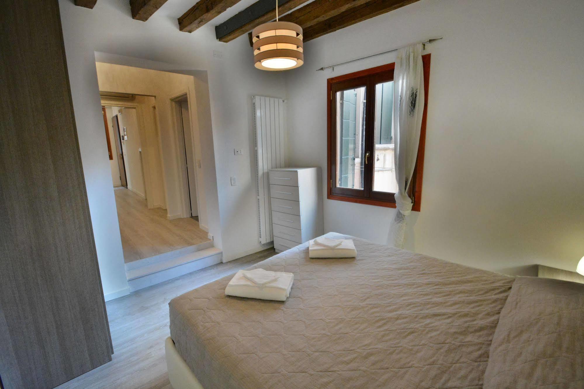 Ve.n.i.ce. Cera Ca' De La Mandola Apartment