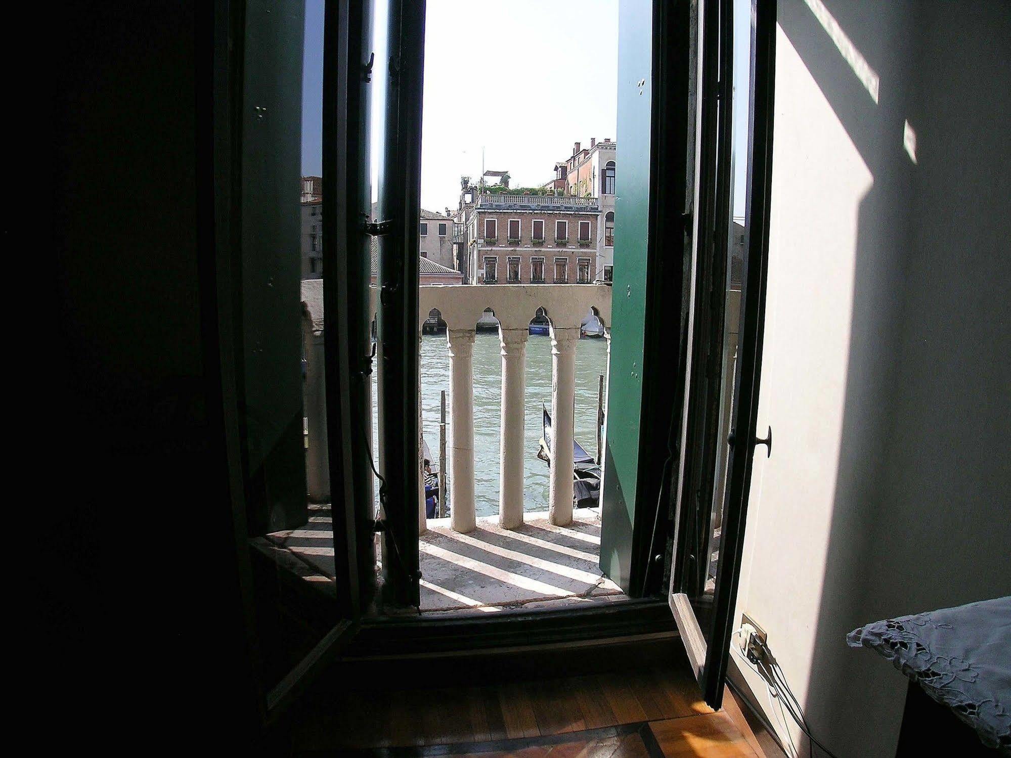 Raboso Grand 9-Windows * Venice