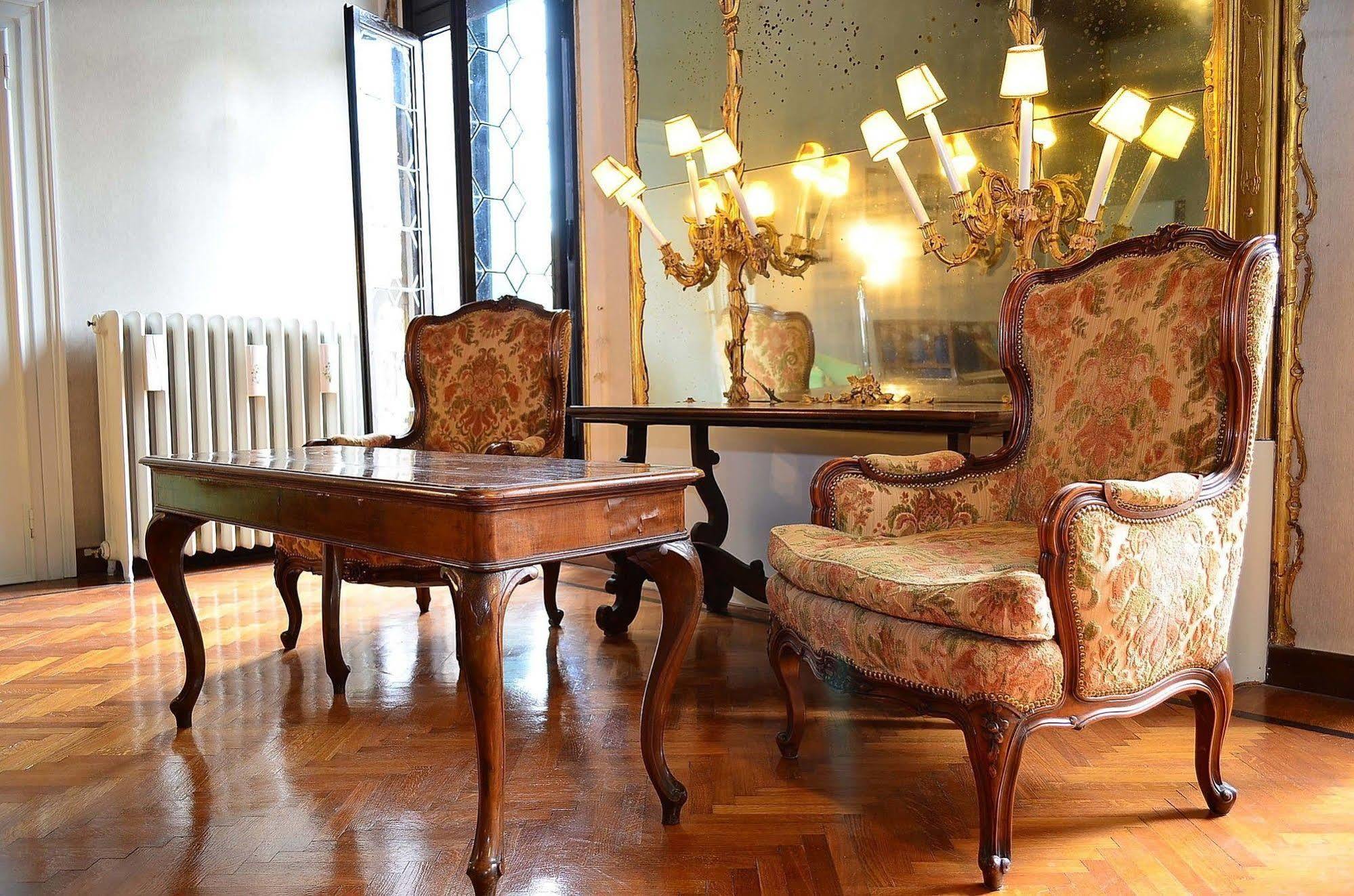 Raboso Grand 9-Windows Apartment Venice