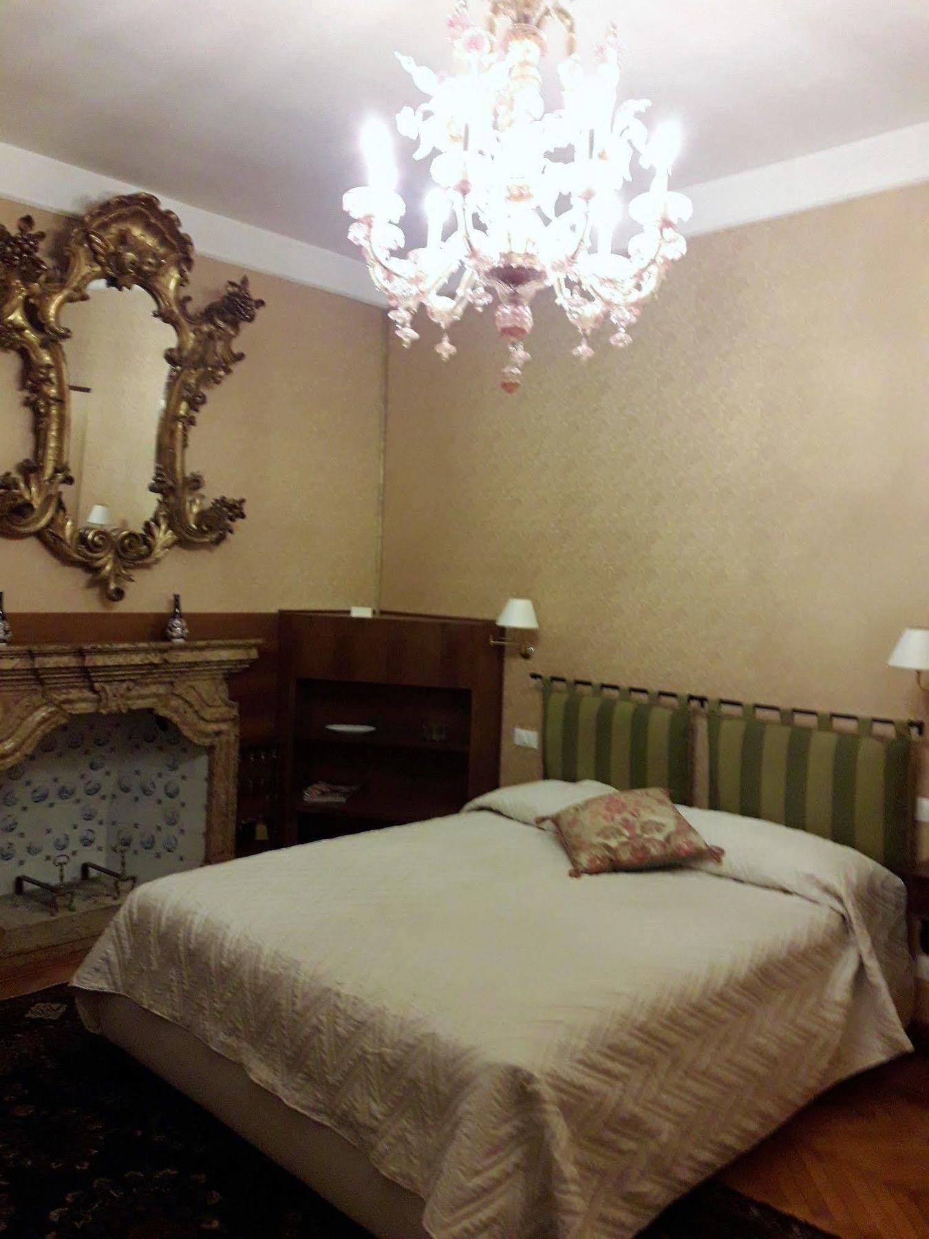 Residenza Ca' Corner Bed & Breakfast 2*