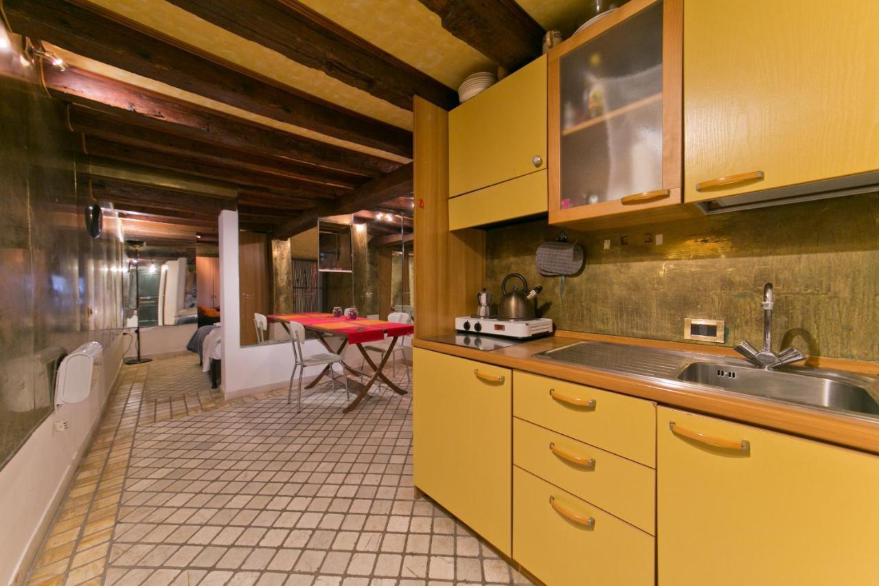 Budget San Marco Apartment *