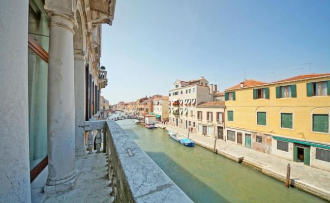 Appartamento Luxury Balcony