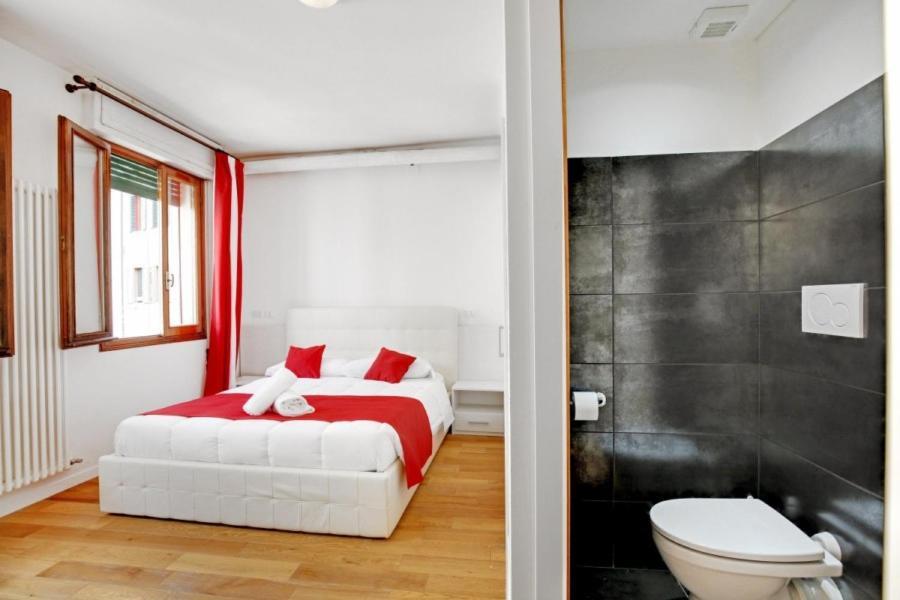 Fenix La Boheme Apartment Venice