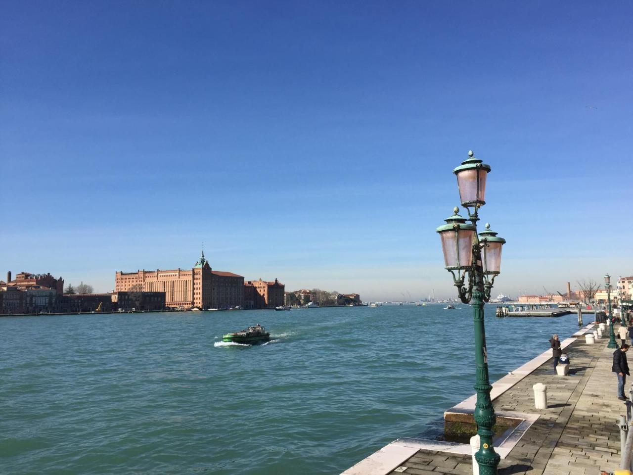 Apartment Cruise