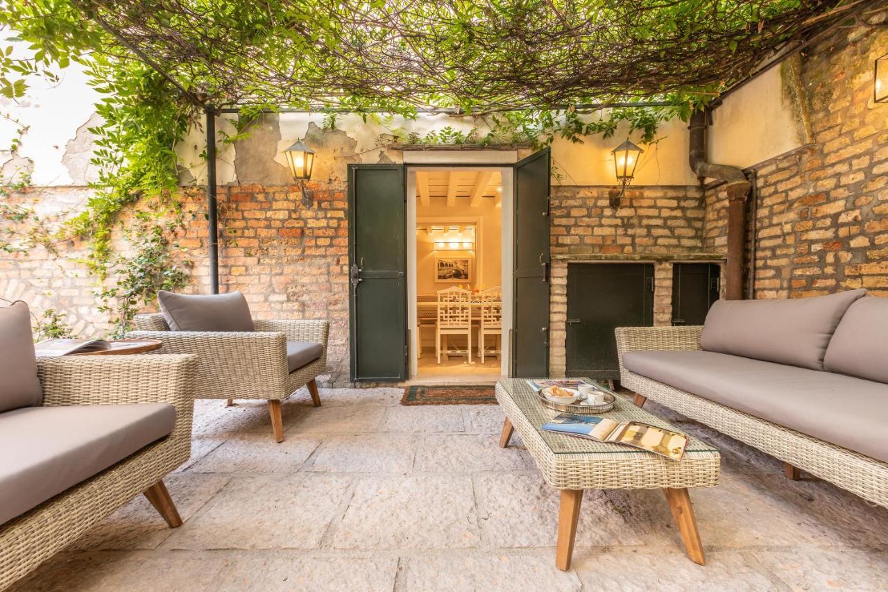 Holiday home Luxury Garden House La Baruffa- Dimora Italia Collection - *