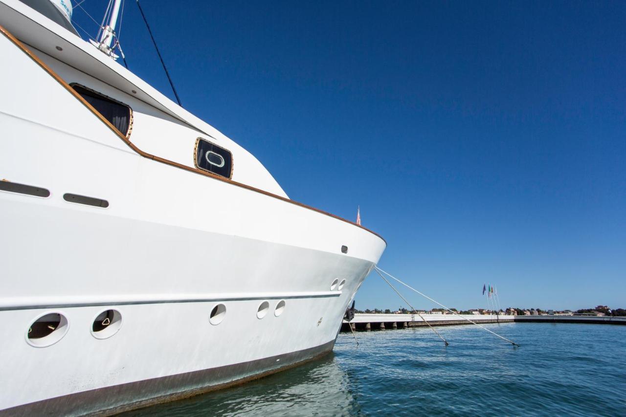 Botel Yacht Bert Venezia