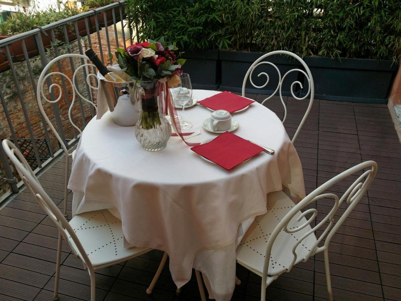 Ca' Nobile Corner