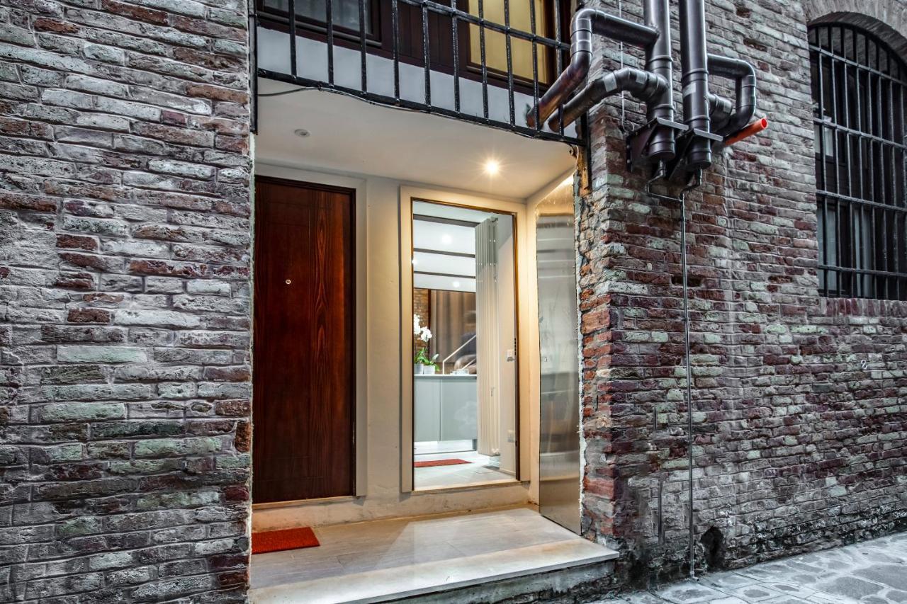 Industrial Loft R&r *