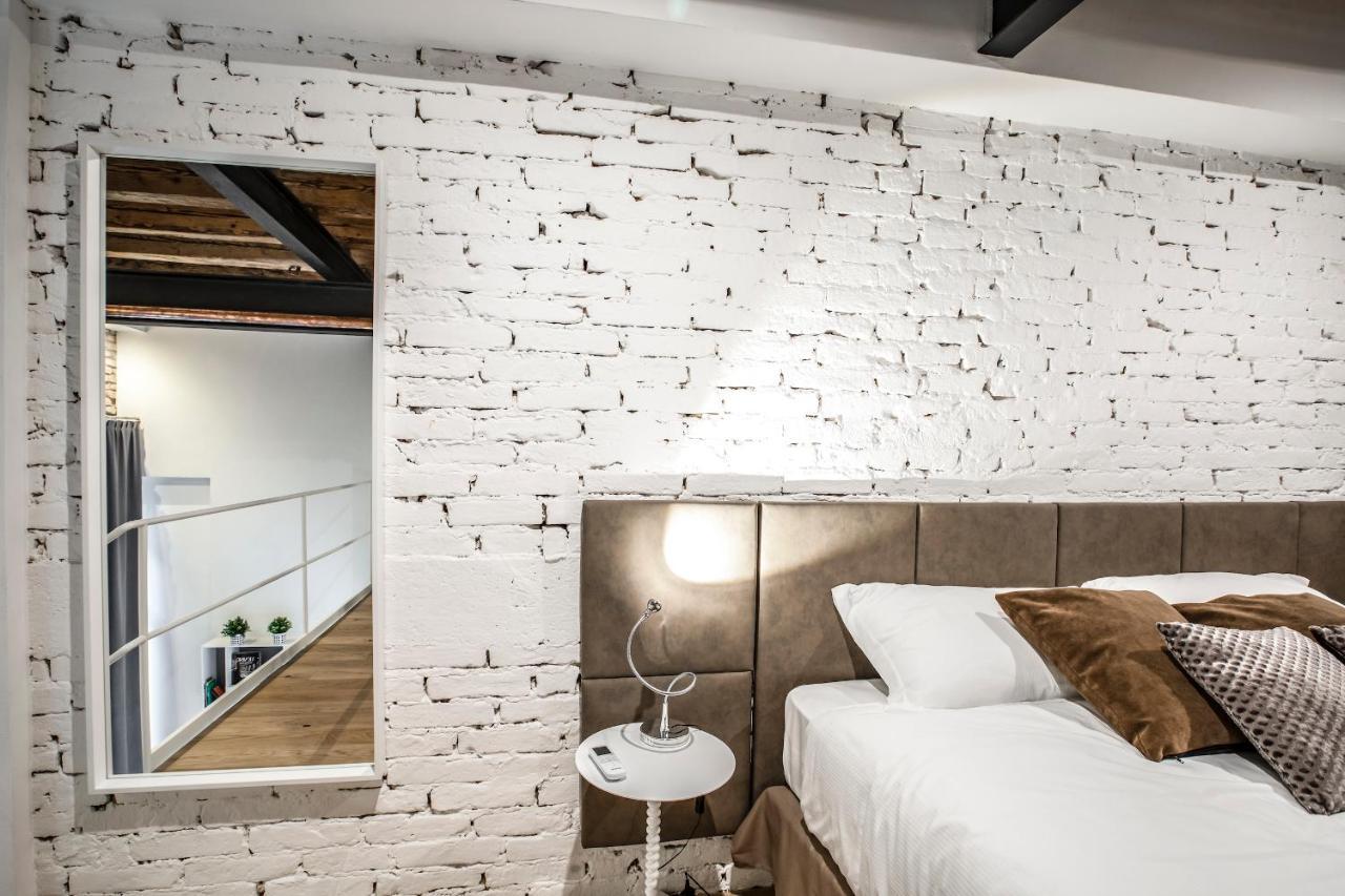 Industrial Loft R&r Apartment
