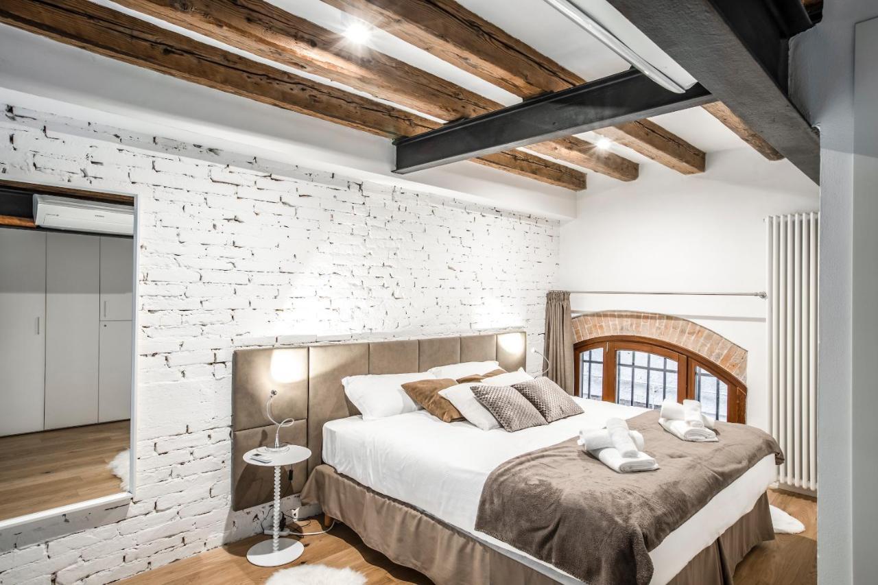 Apartment Industrial Loft R&r Venice