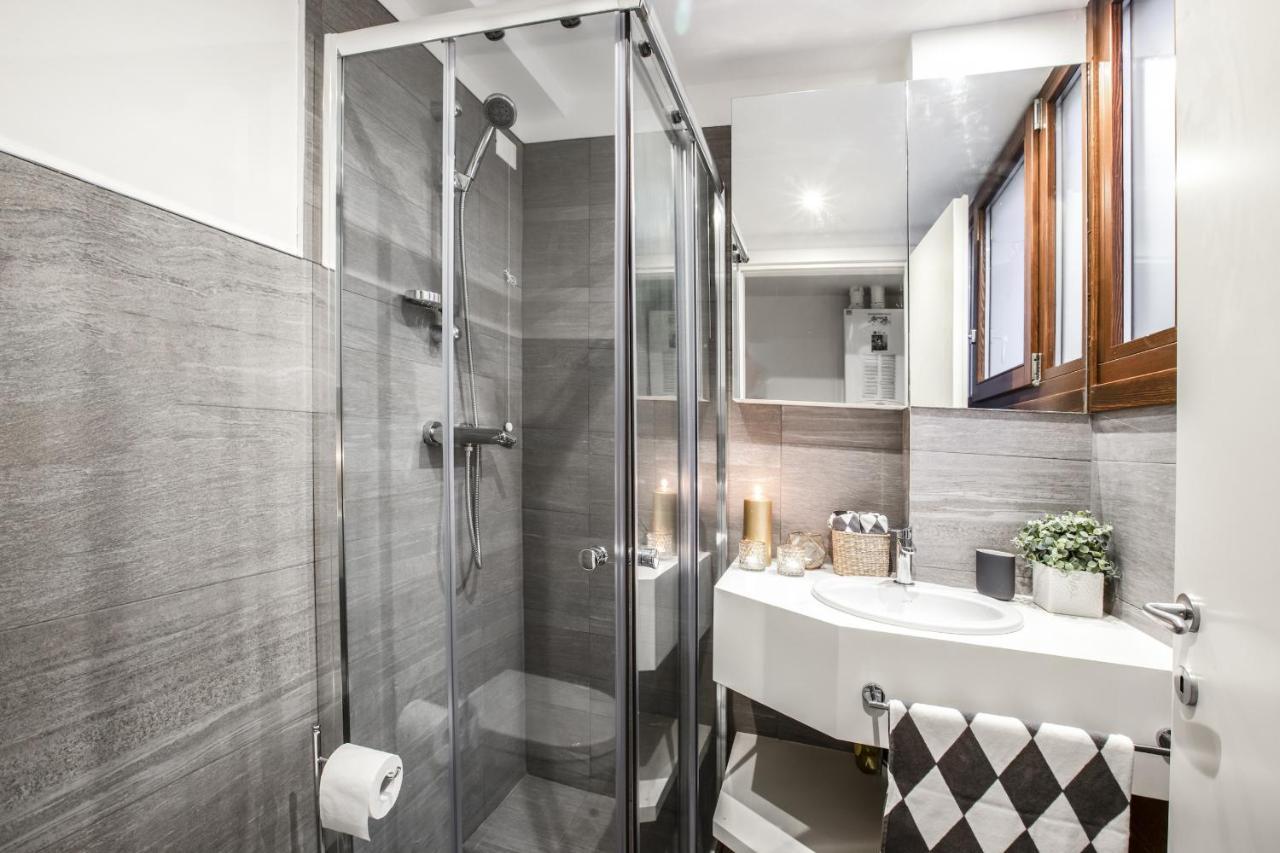 Apartment Industrial Loft R&r Venice
