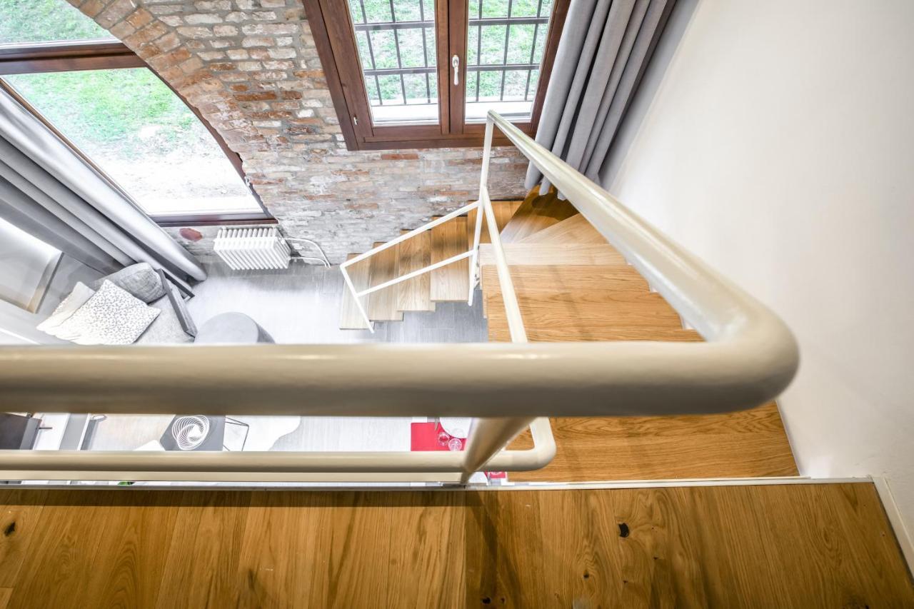 Industrial Loft R&r Apartment