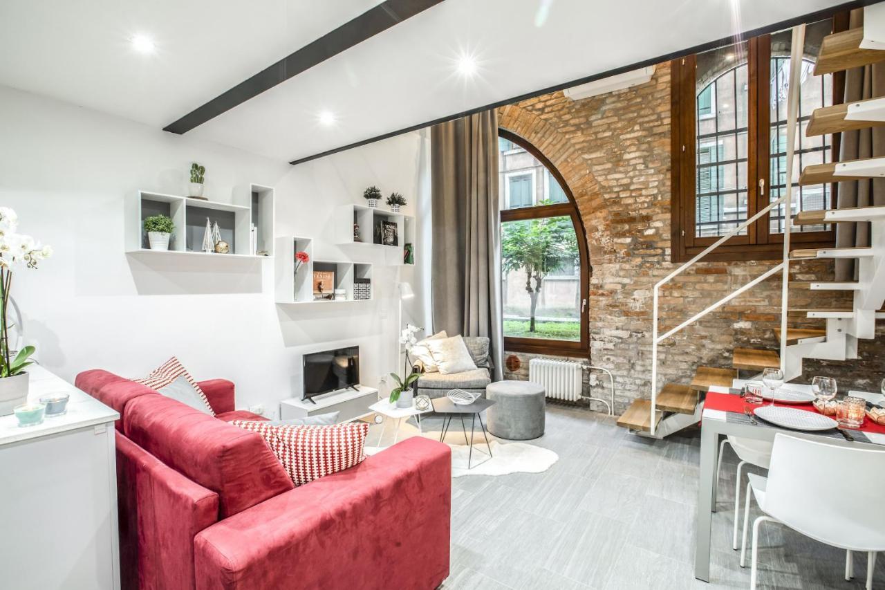Apartment Industrial Loft R&r
