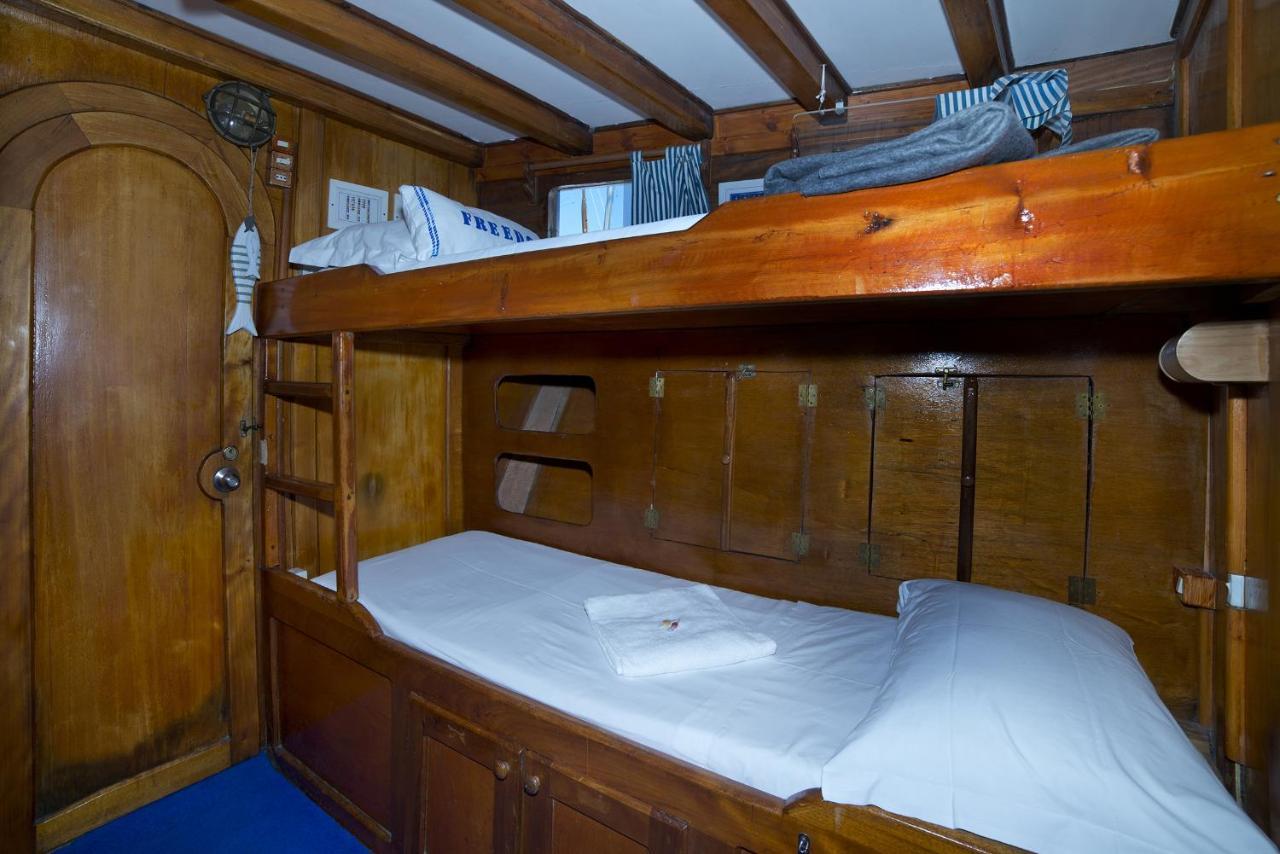Boat & Breakfast Caicco Freedom Botel 2*