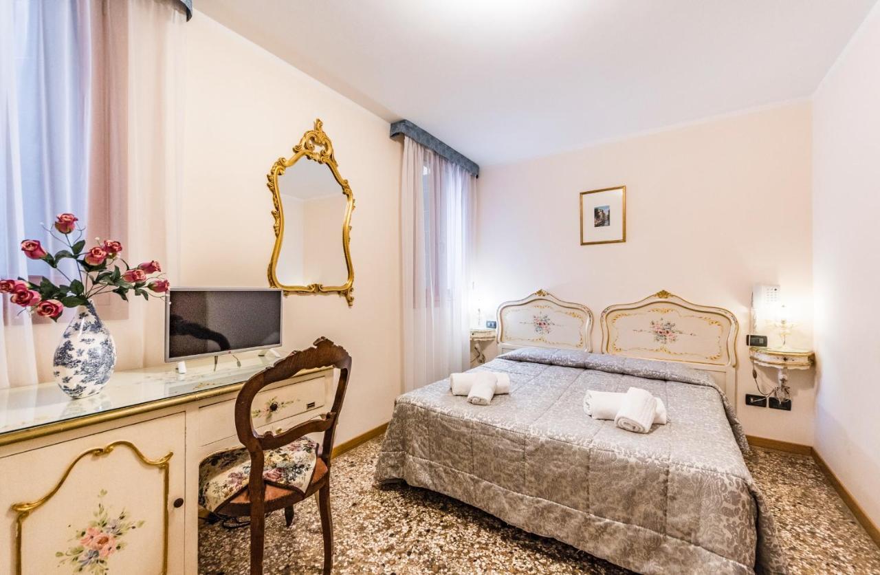 Ca' Leon D'oro Guest house