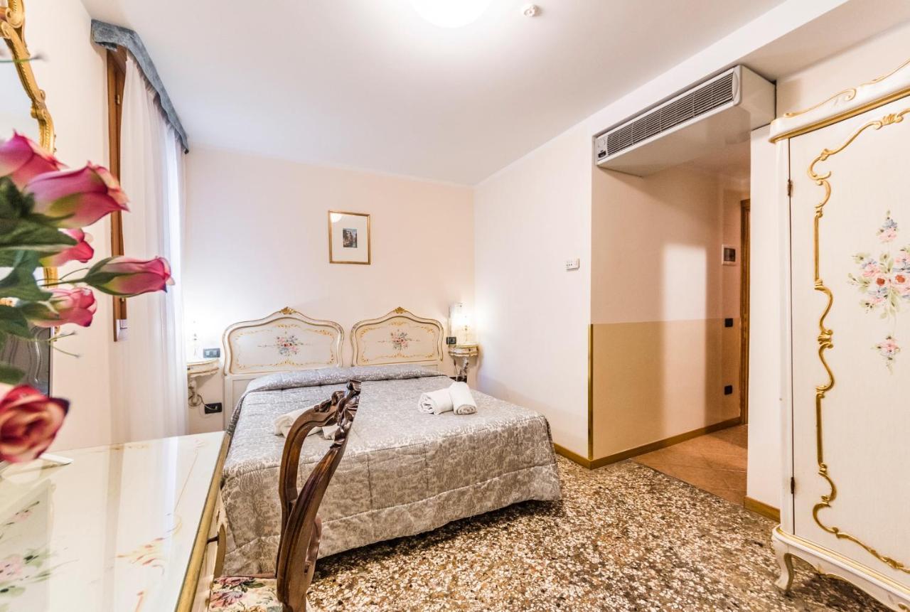 Guest house Ca' Leon D'oro 3*