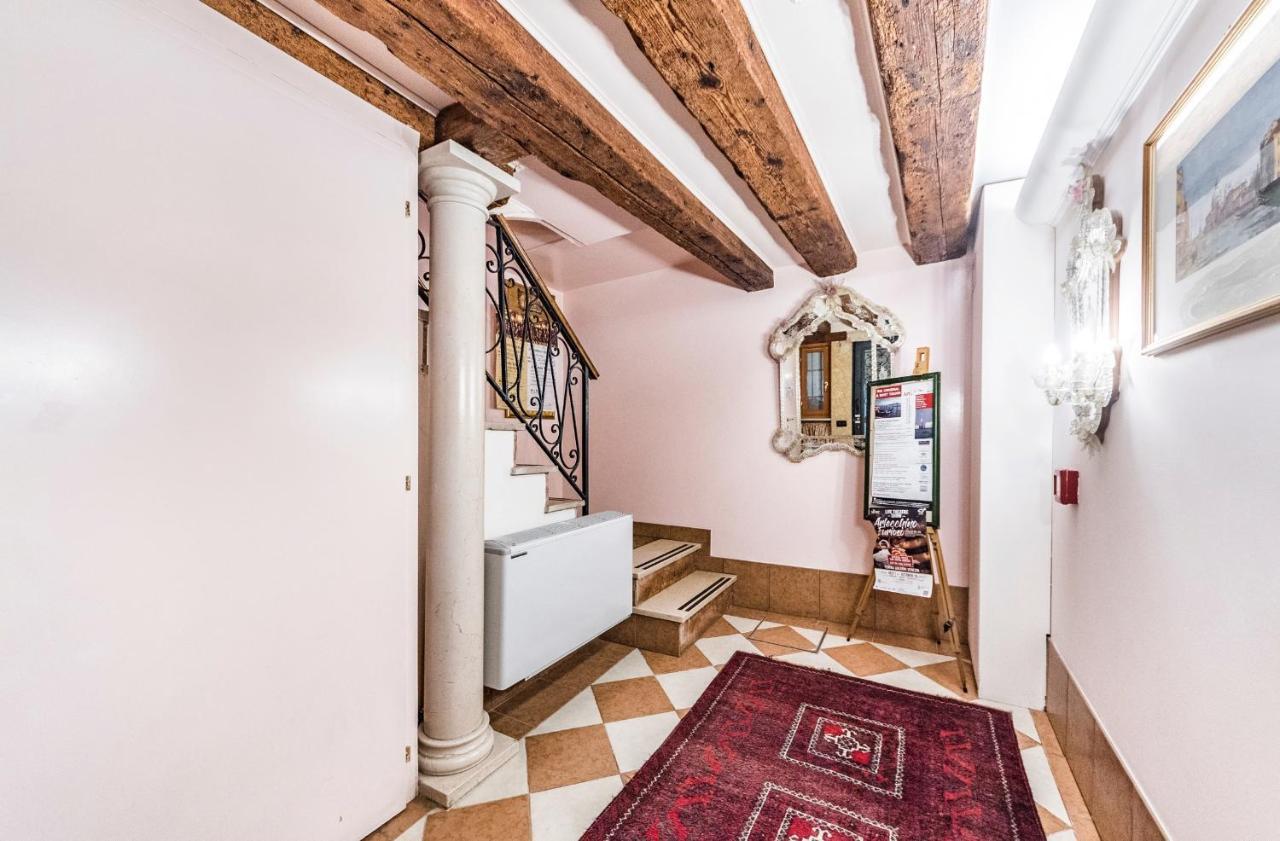 Ca' Leon D'oro Guest house 3*