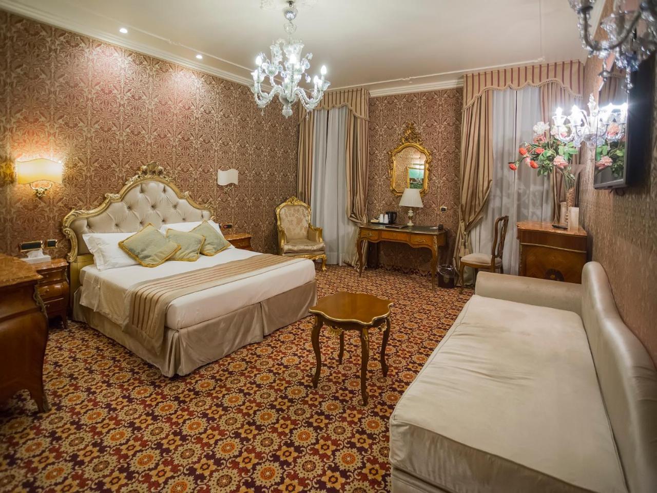 Ca' Dei Conti Hotel 4*