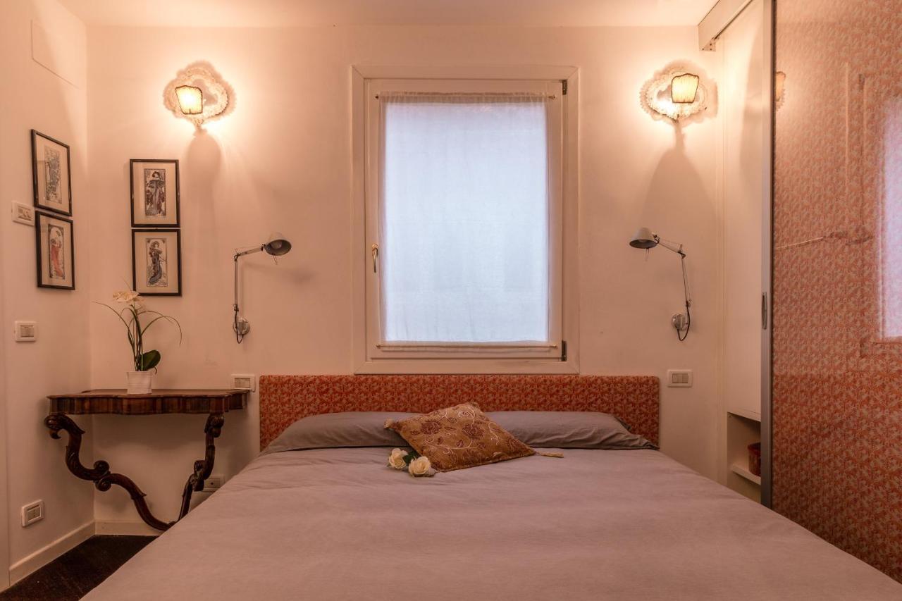 Apartamento Gold And Red - The Venetian Style With Terrace