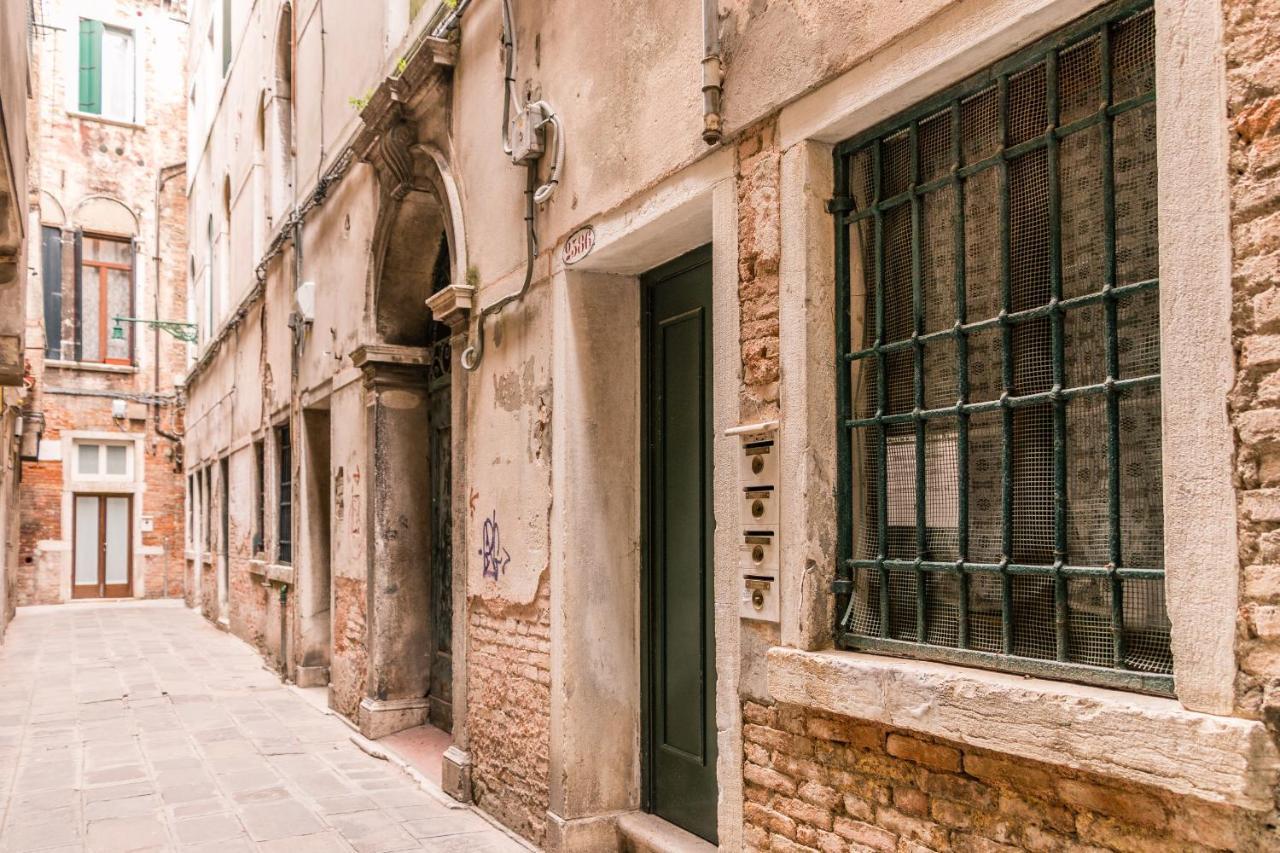 Gold And Red - The Venetian Style With Terrace * Veneza