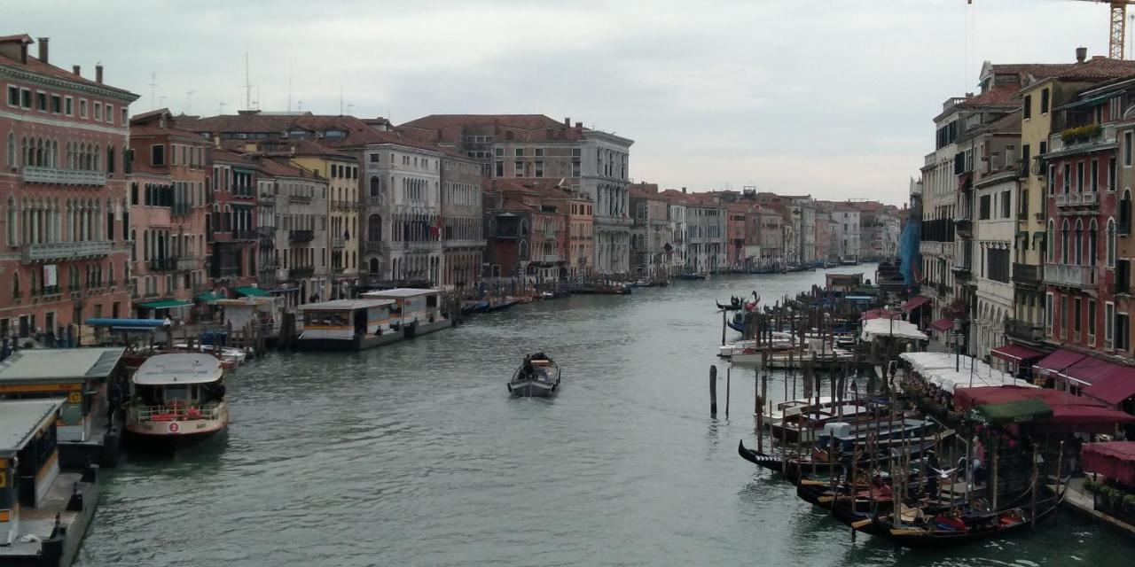 Mezzo Pozzo 2* Veneza
