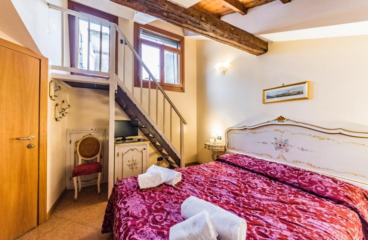 Ca' Leon D'oro Guest house 3*