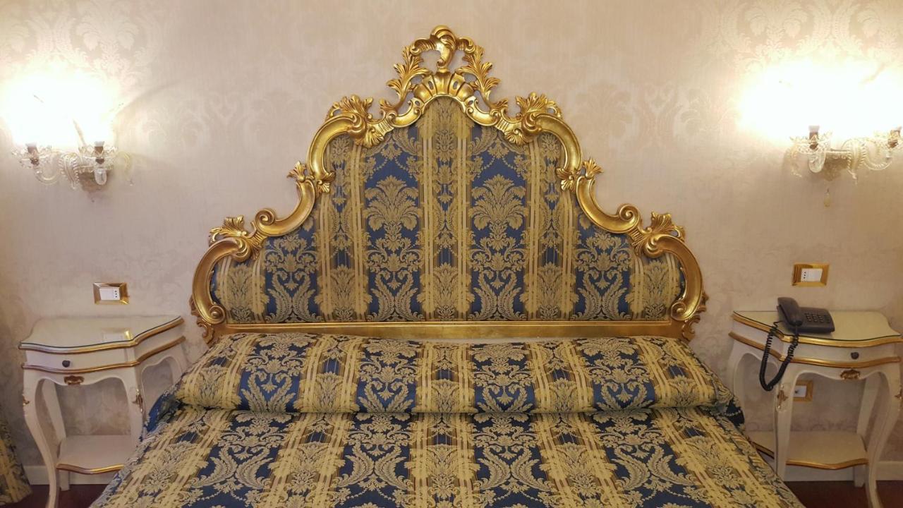 Casa Pisani Canal Veneza