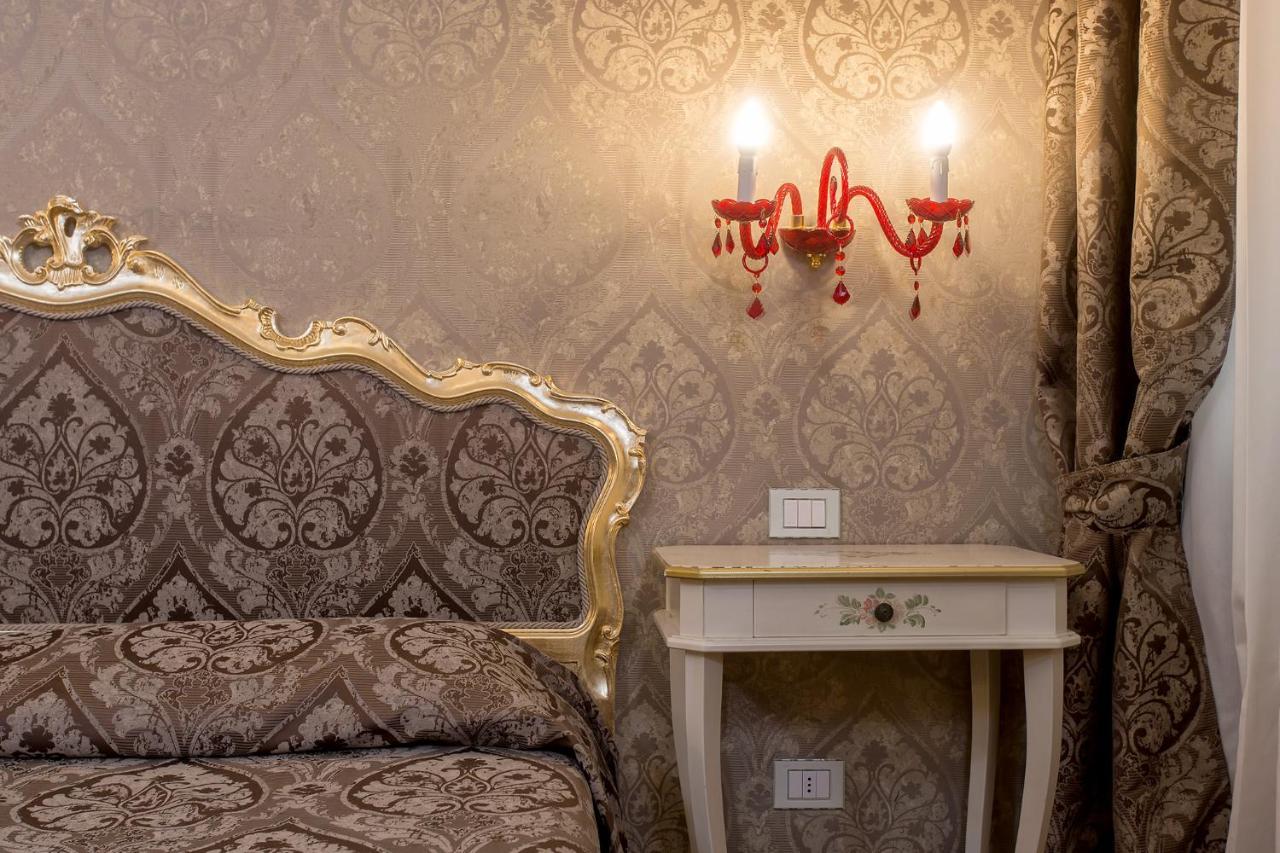 Hotel Mezzo Pozzo 2*