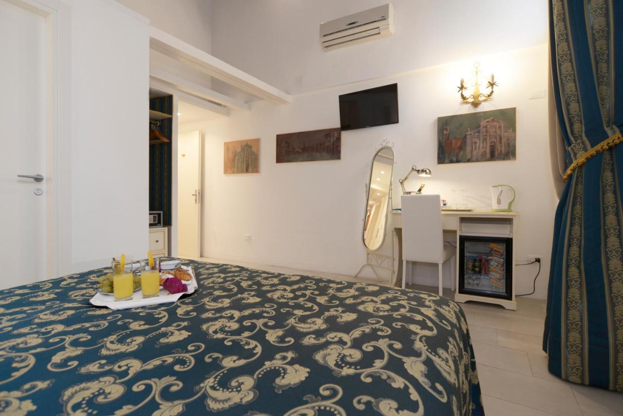 Al Mascaron Ridente Hotel