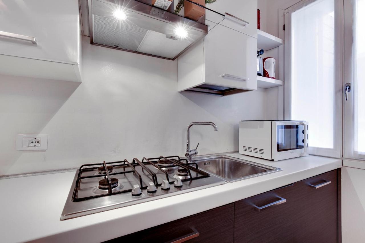 Charming Castello Apartments By Wonderful Italy * Veneza