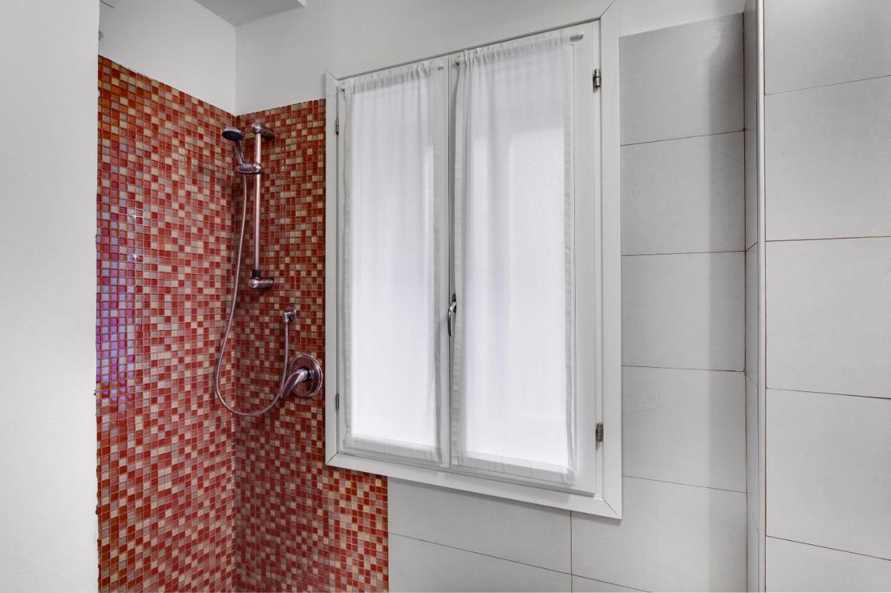 Charming Castello Apartments By Wonderful Italy * Veneza