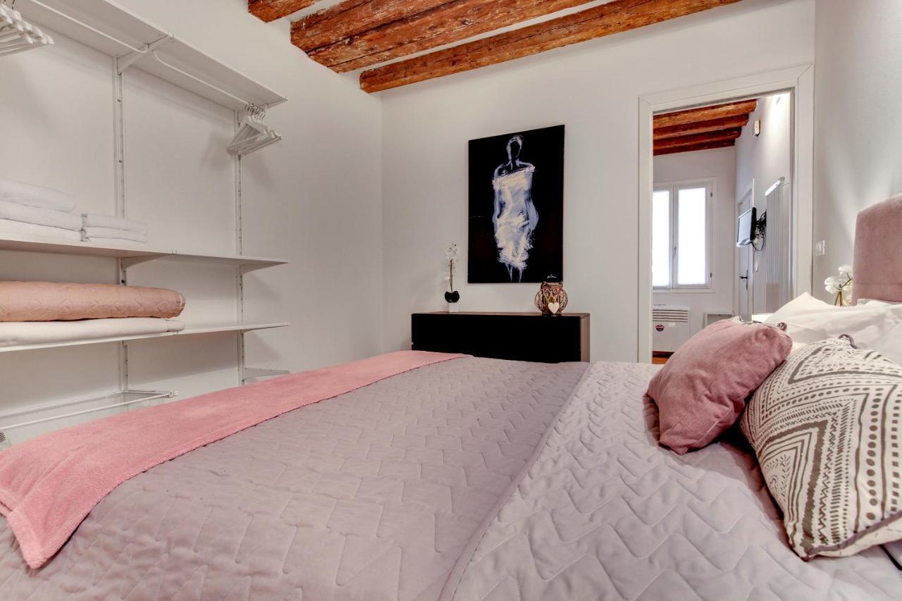 Charming Castello Apartments By Wonderful Italy